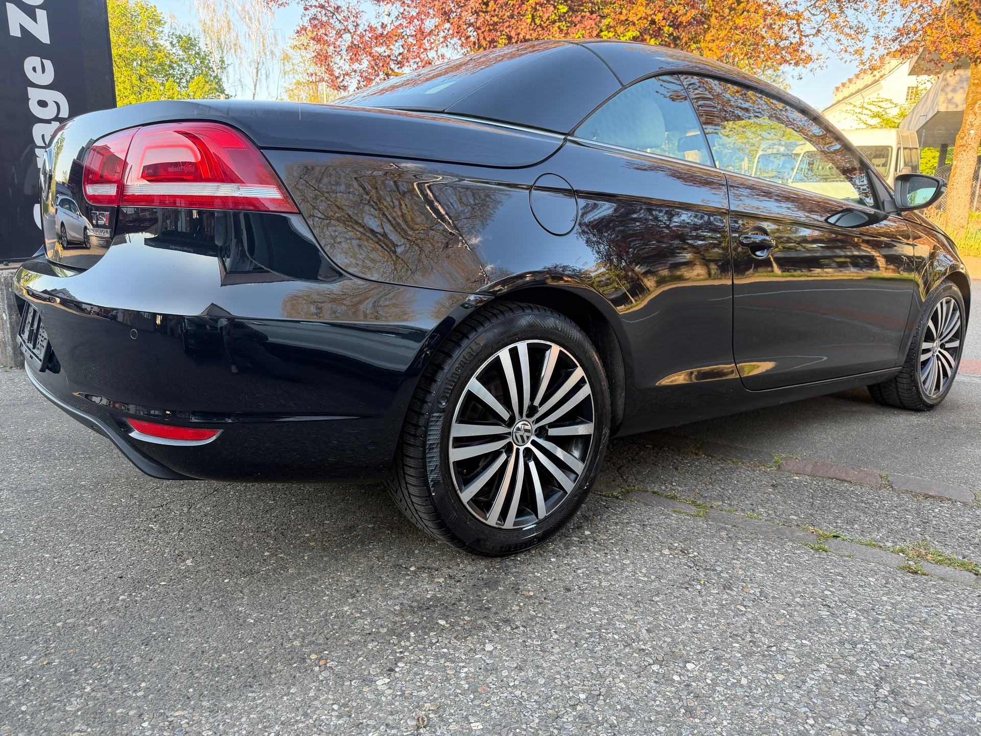 VW Eos 1.4 TSI BlueMotion Technology-showroom-element-3