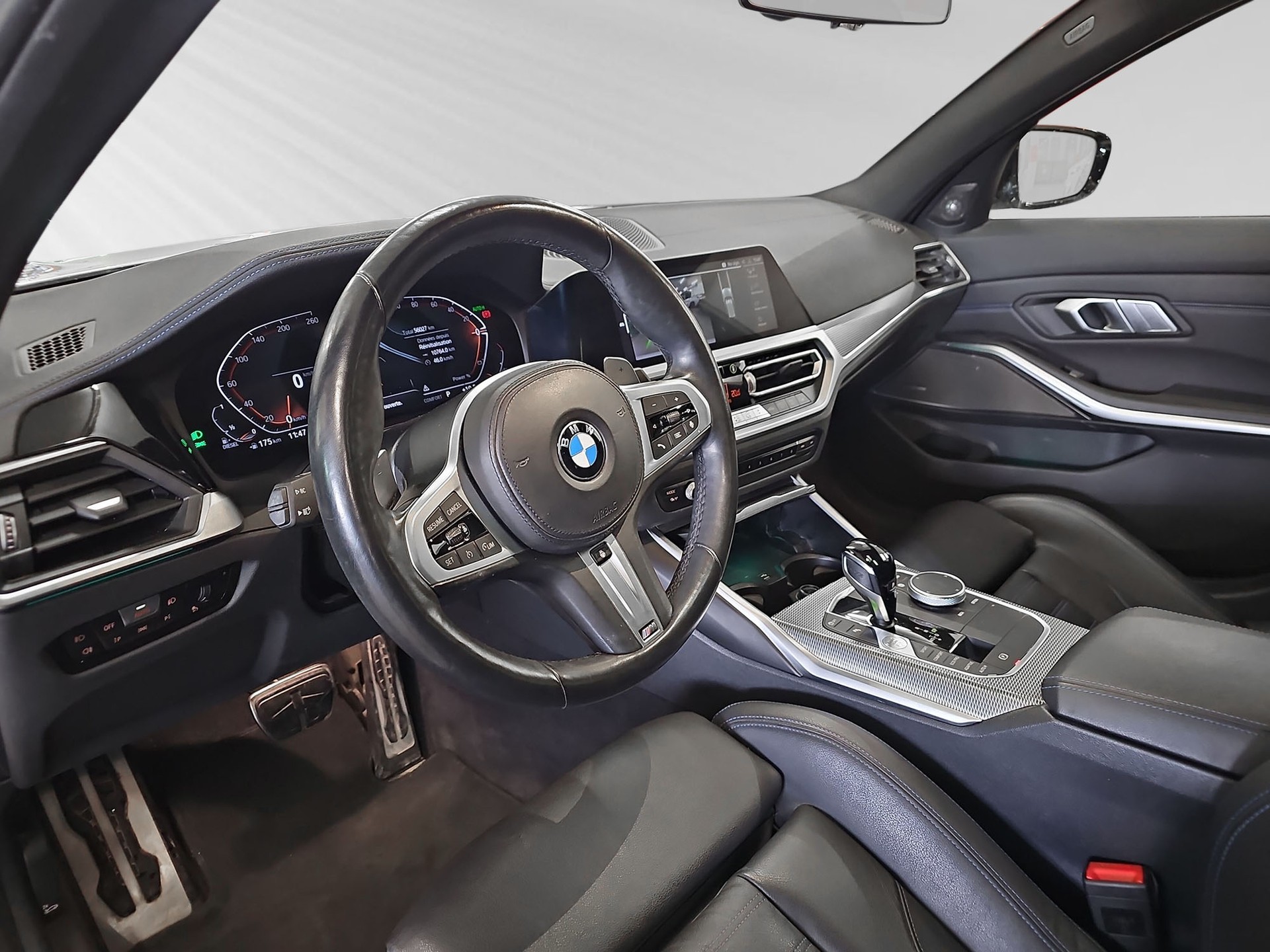 BMW 330d xDrive 48V Touring M Sport Steptronic-image-3