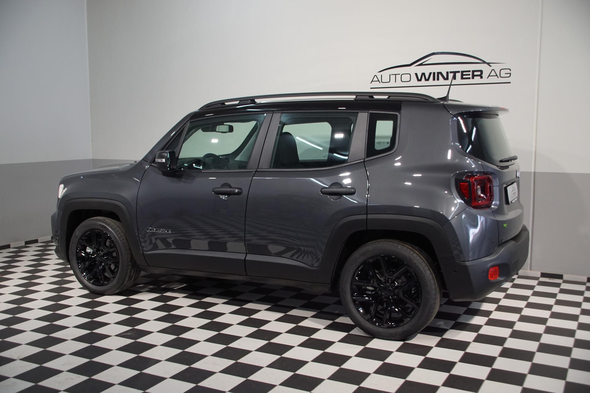JEEP Renegade 1.5 MHEV Summit ++SWISS++-image-9