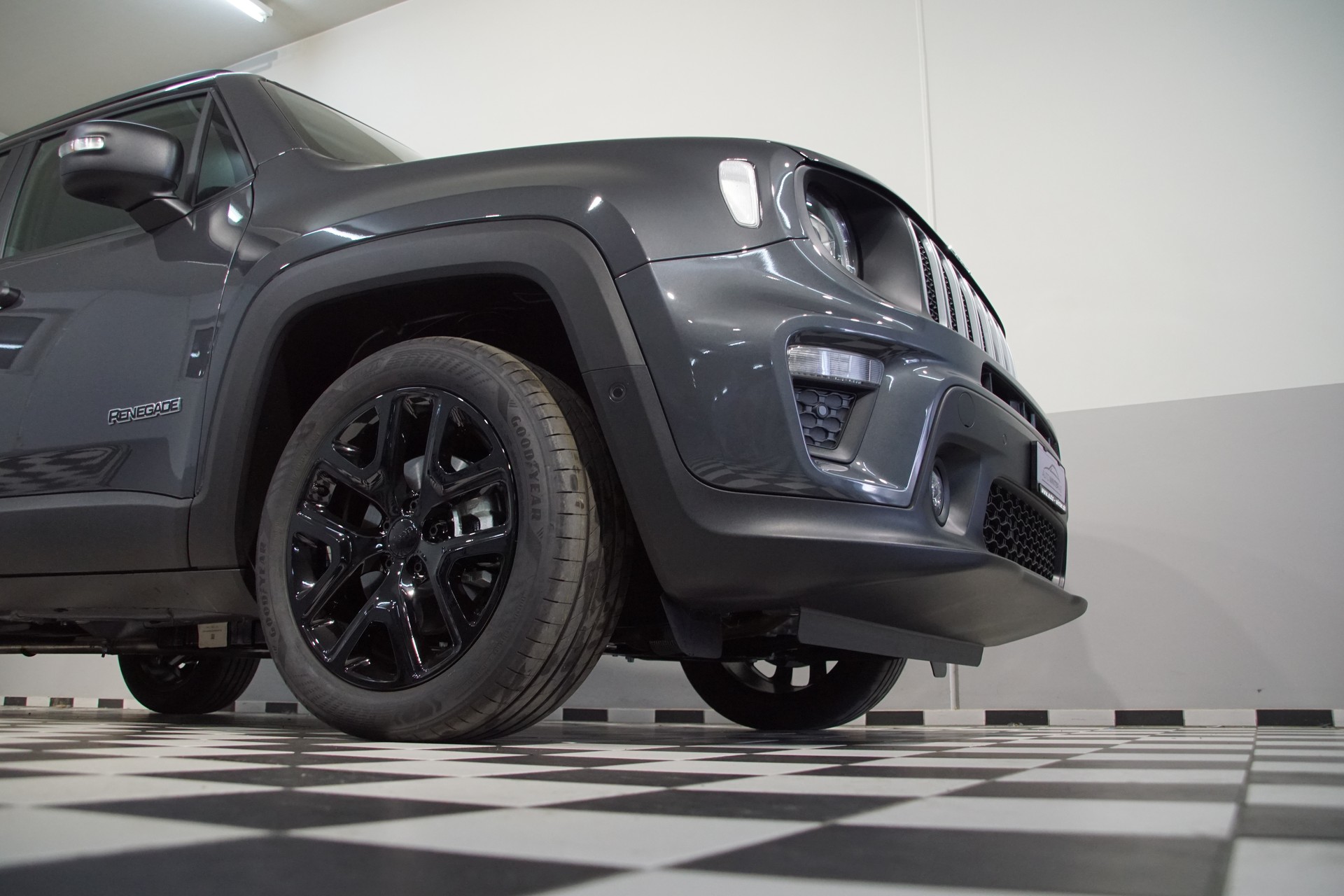 JEEP Renegade 1.5 MHEV Summit ++SWISS++-image-5