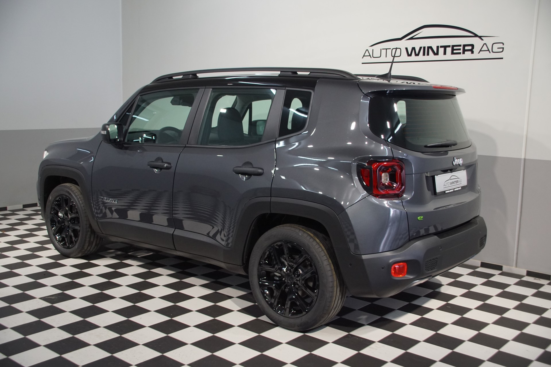JEEP Renegade 1.5 MHEV Summit ++SWISS++-image-8