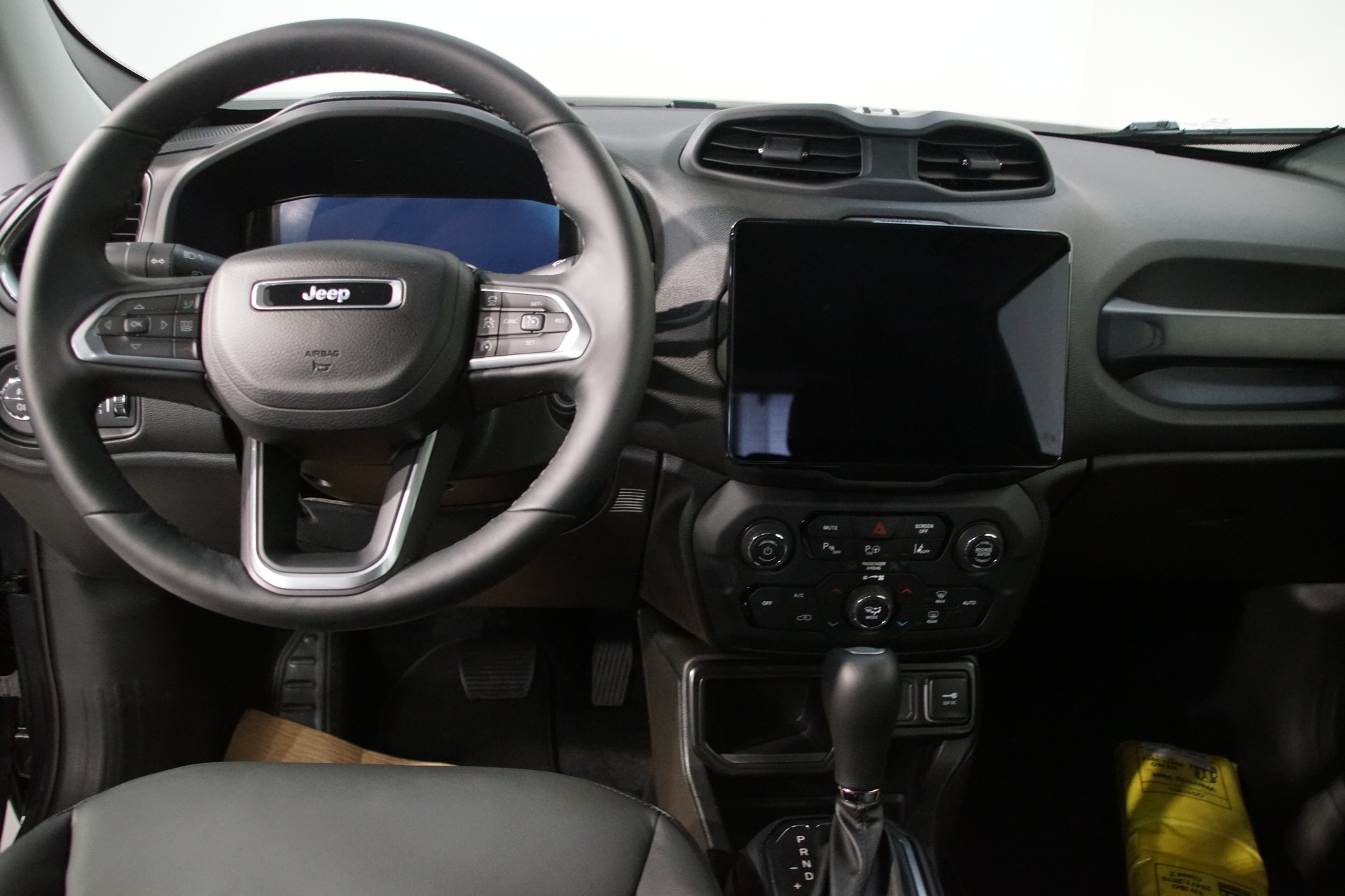 JEEP Renegade 1.5 MHEV Summit ++SWISS++-image-16