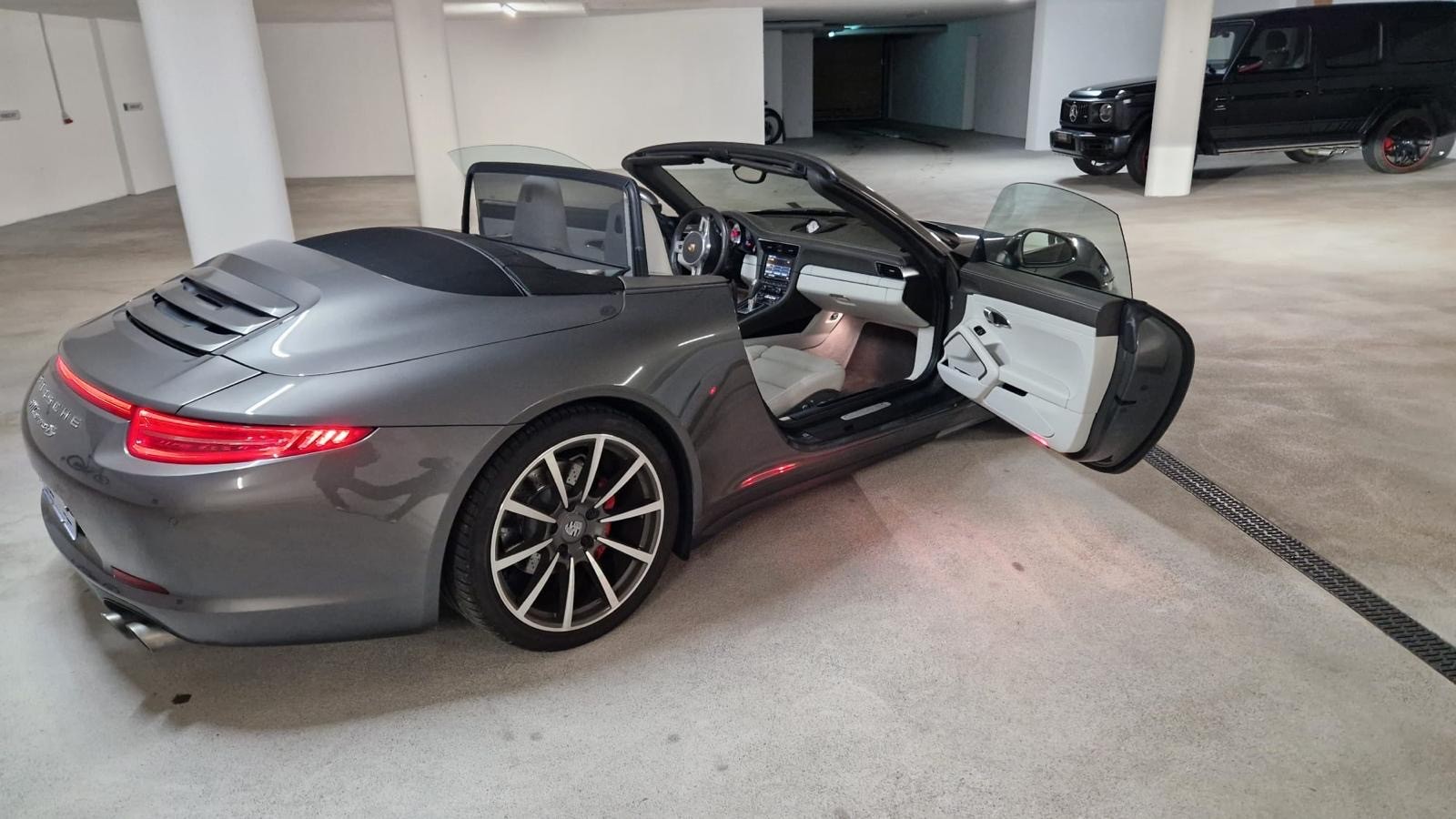 PORSCHE 911 Cabrio Carrera 4S PDK-showroom-element-3