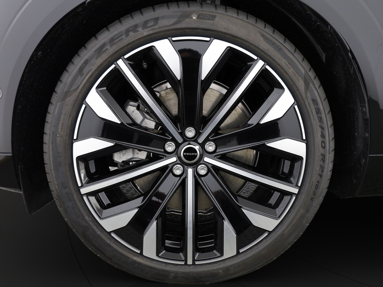 VOLVO XC60 2.0 T8 TE Ultra Dark eAWD-image-3