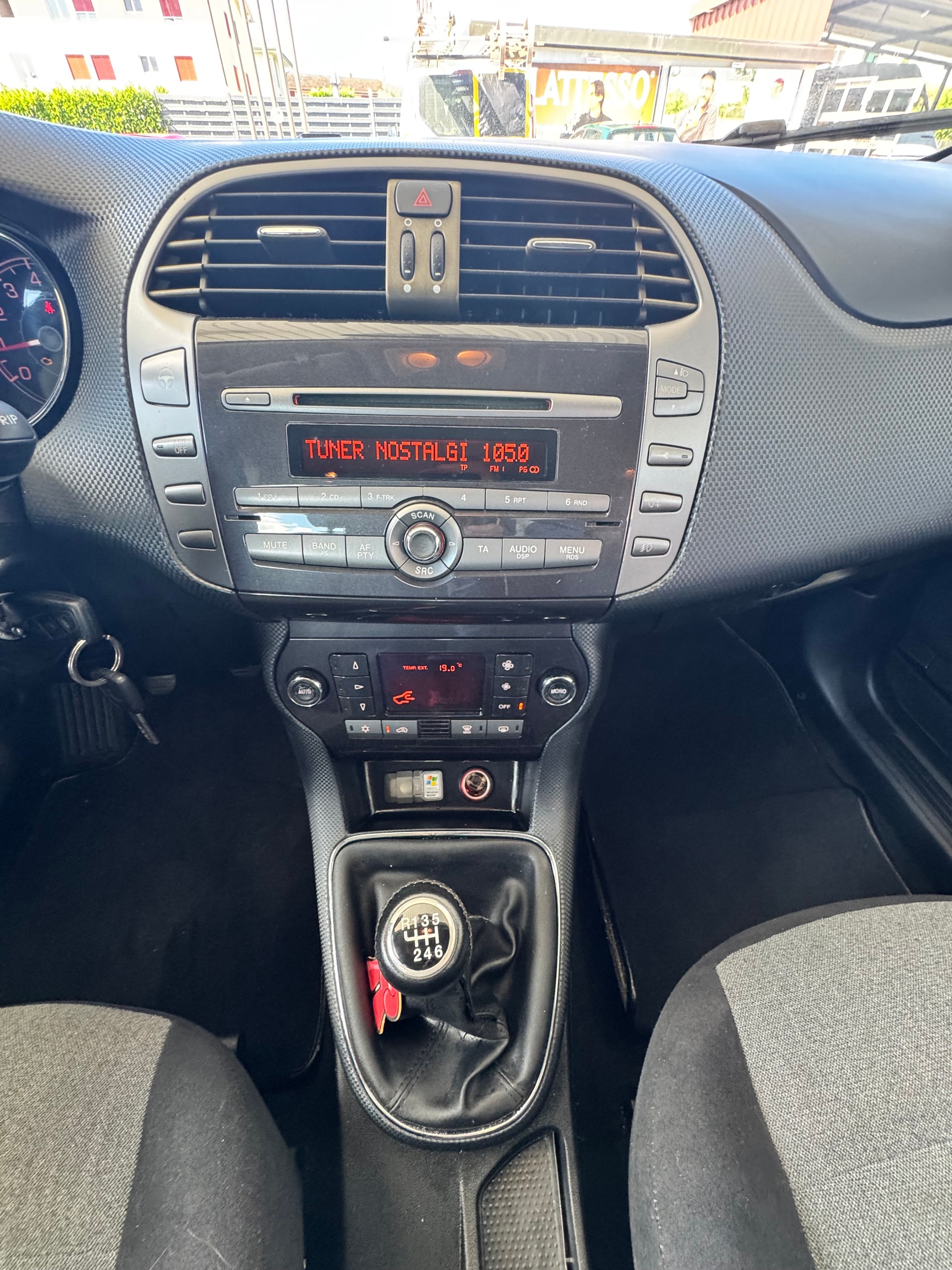 FIAT Bravo 1.4 16V Turbo Dynamic-image-8