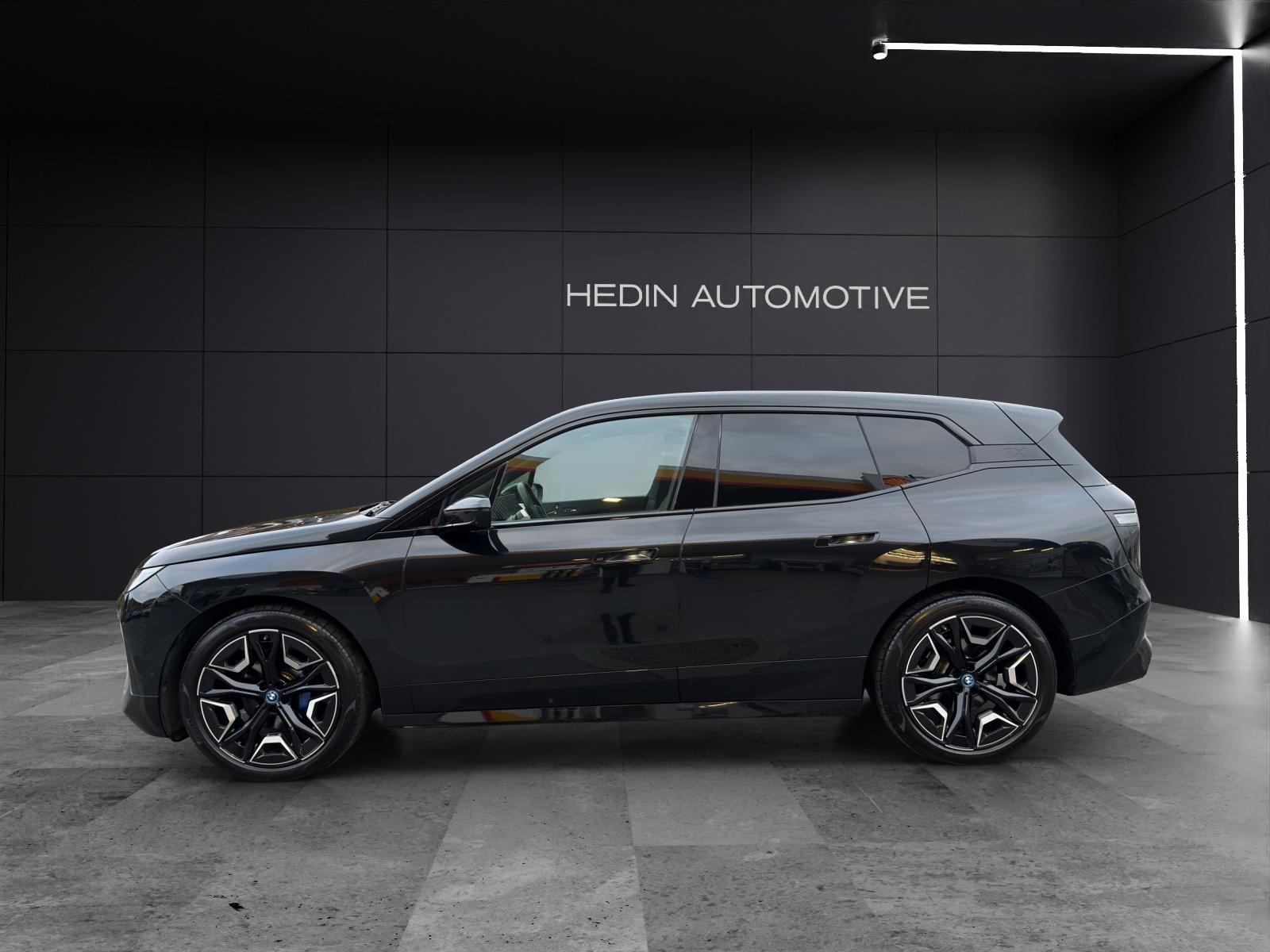 BMW iX xDrive40-image-3