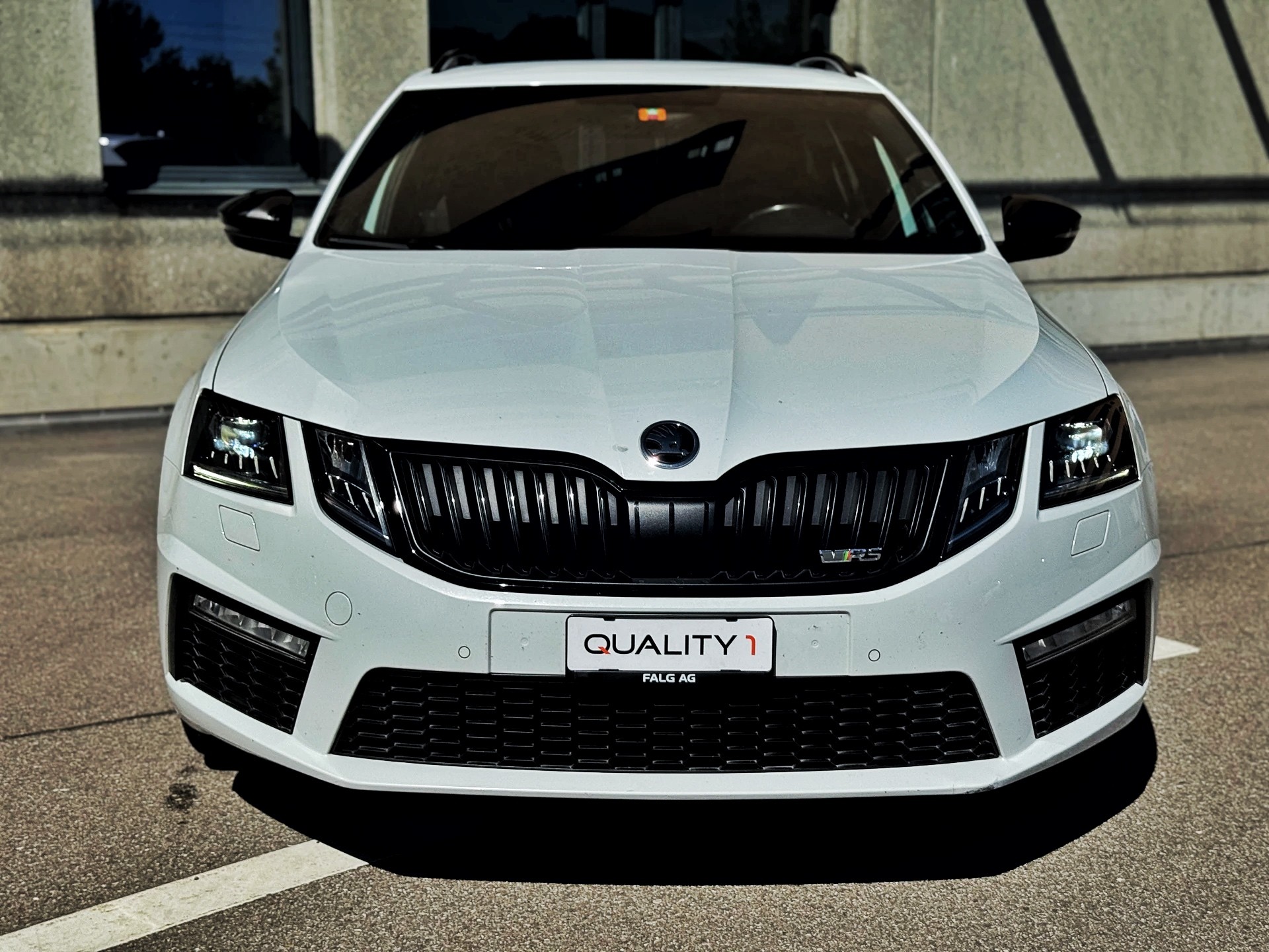 SKODA Octavia Combi 2.0 TDI RS 4x4 DSG-image-4