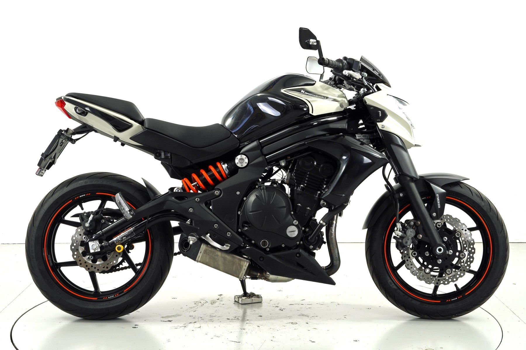 KAWASAKI ER-6n ABS-showroom-element-3