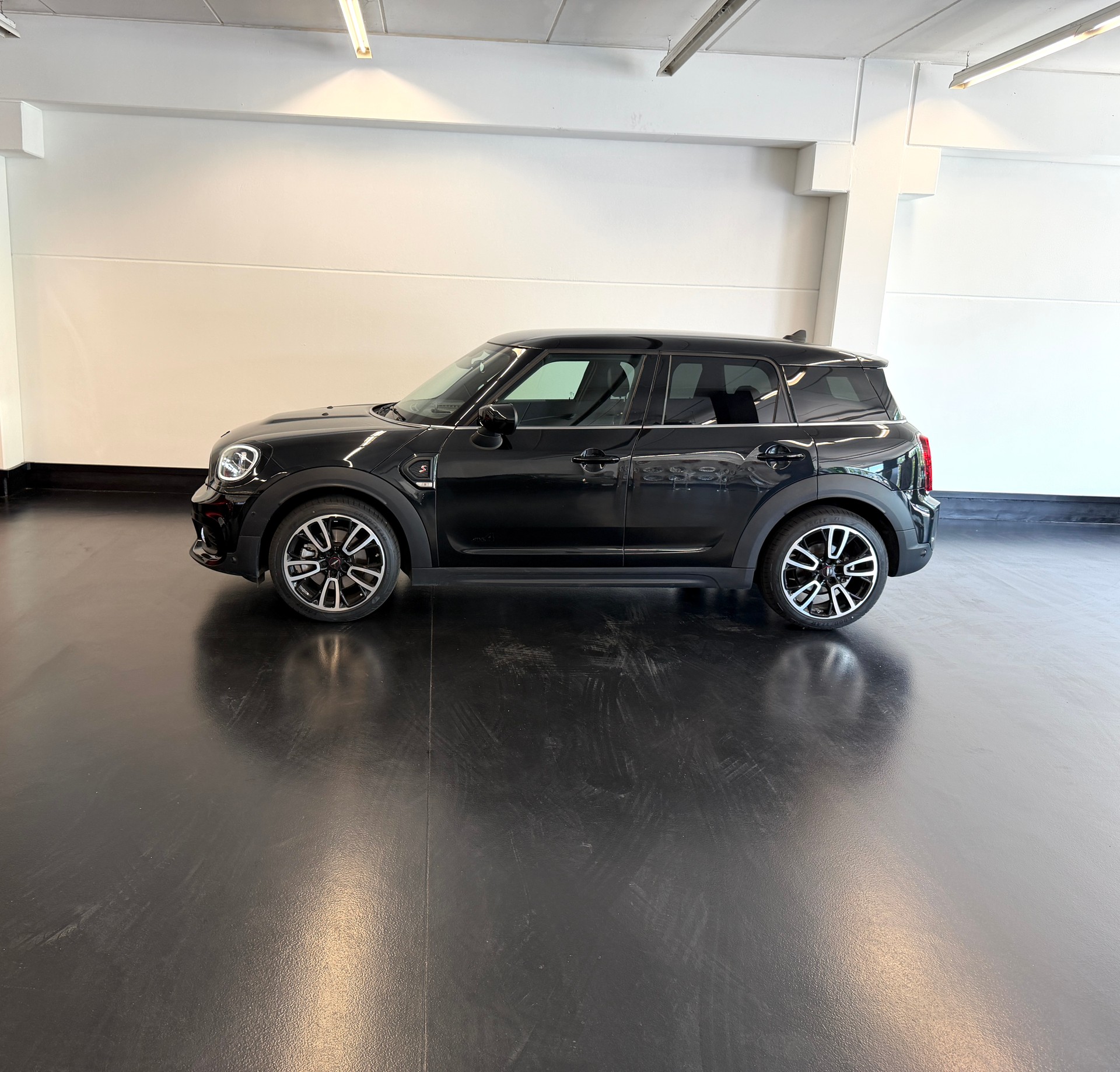 MINI Cooper S Untamed Edition ALL4 Steptronic-image-5