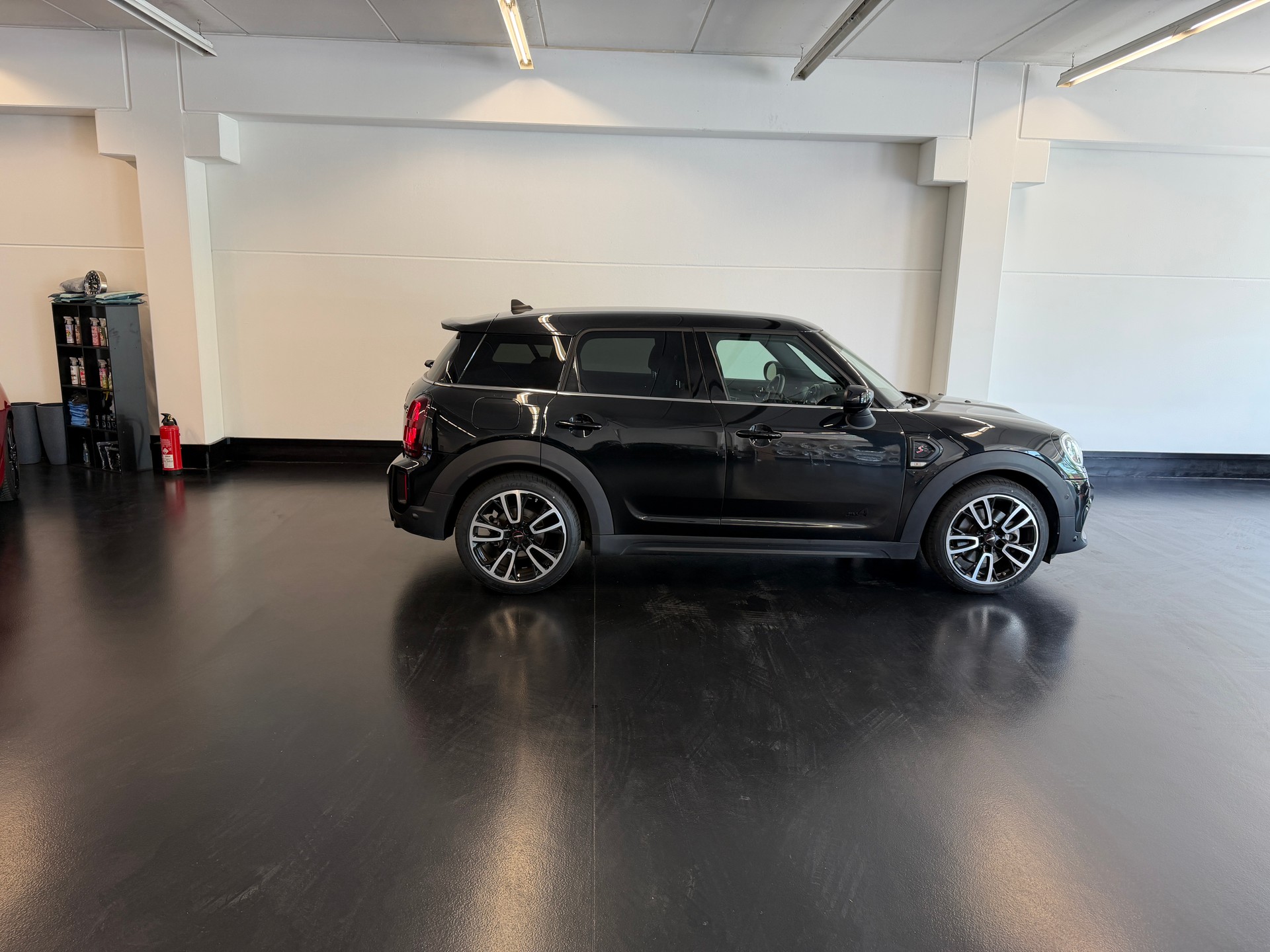 MINI Cooper S Untamed Edition ALL4 Steptronic-image-4