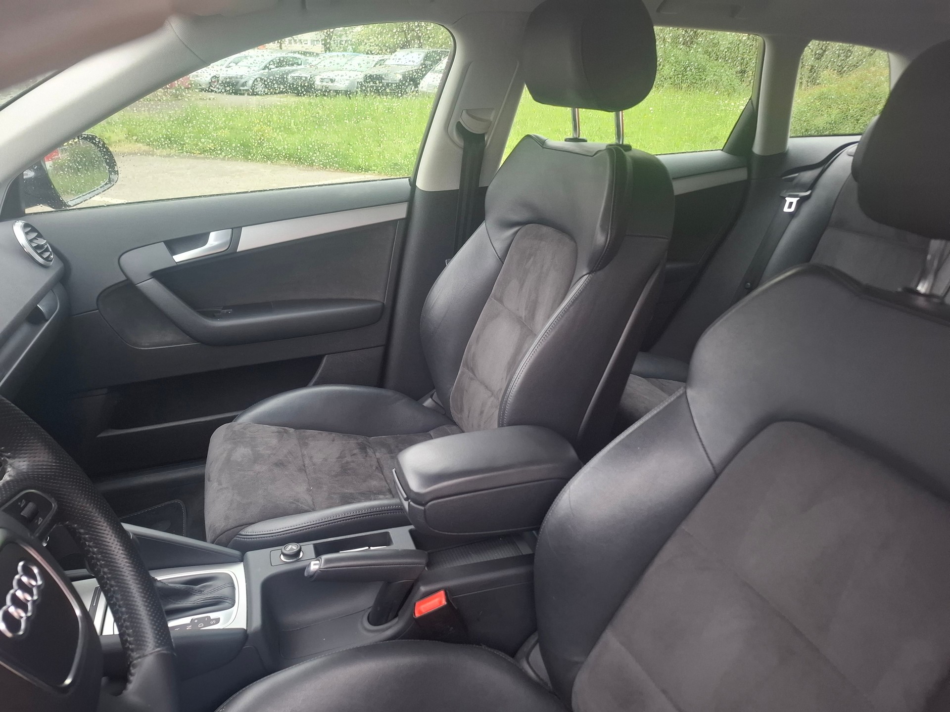 AUDI A3 Sportback 1.4 TFSI Ambition S-tronic-image-1