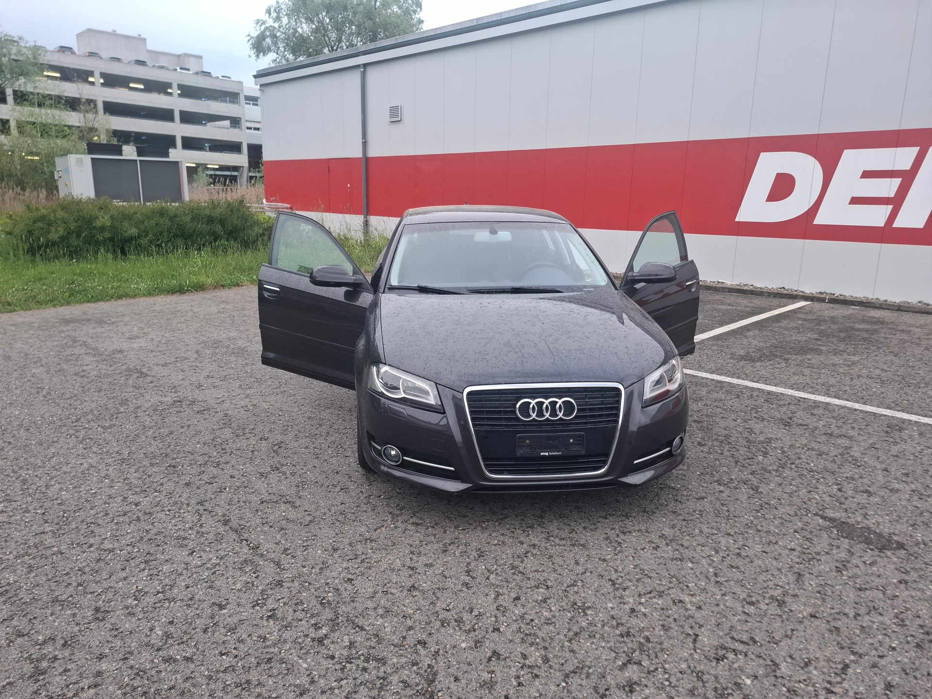 AUDI A3 Sportback 1.4 TFSI Ambition S-tronic-image-8