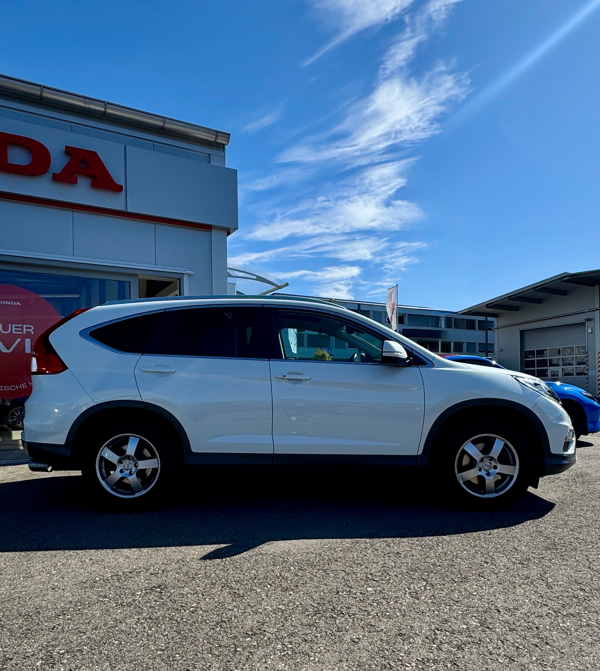 HONDA CR-V 1.6 i-DTEC Executive 4WD Automatic CH Fahrzeug aus 1. Hand, Unfallfrei, Scheckheftgepflegt, AHK, 8-fach bereift.-showroom-element-3