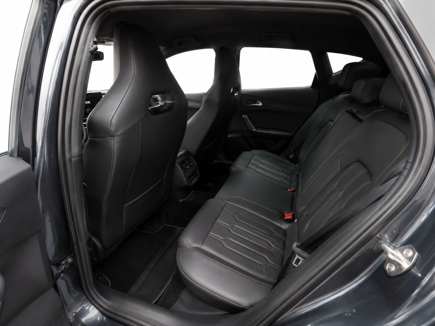 CUPRA Formentor 1.4 e-HYBRID pHEV DSG-image-6