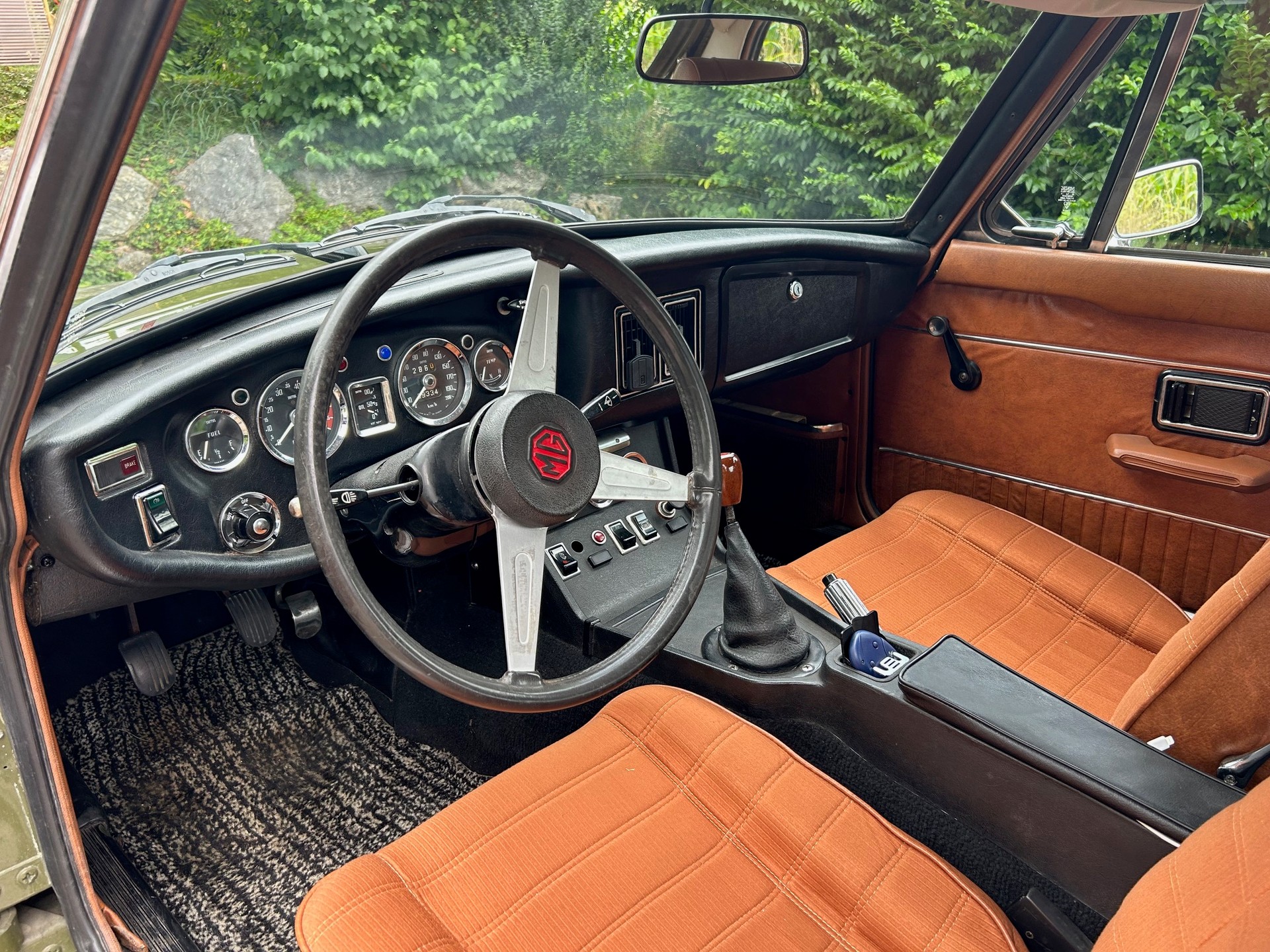 MG GT mit Overdrive-image-1