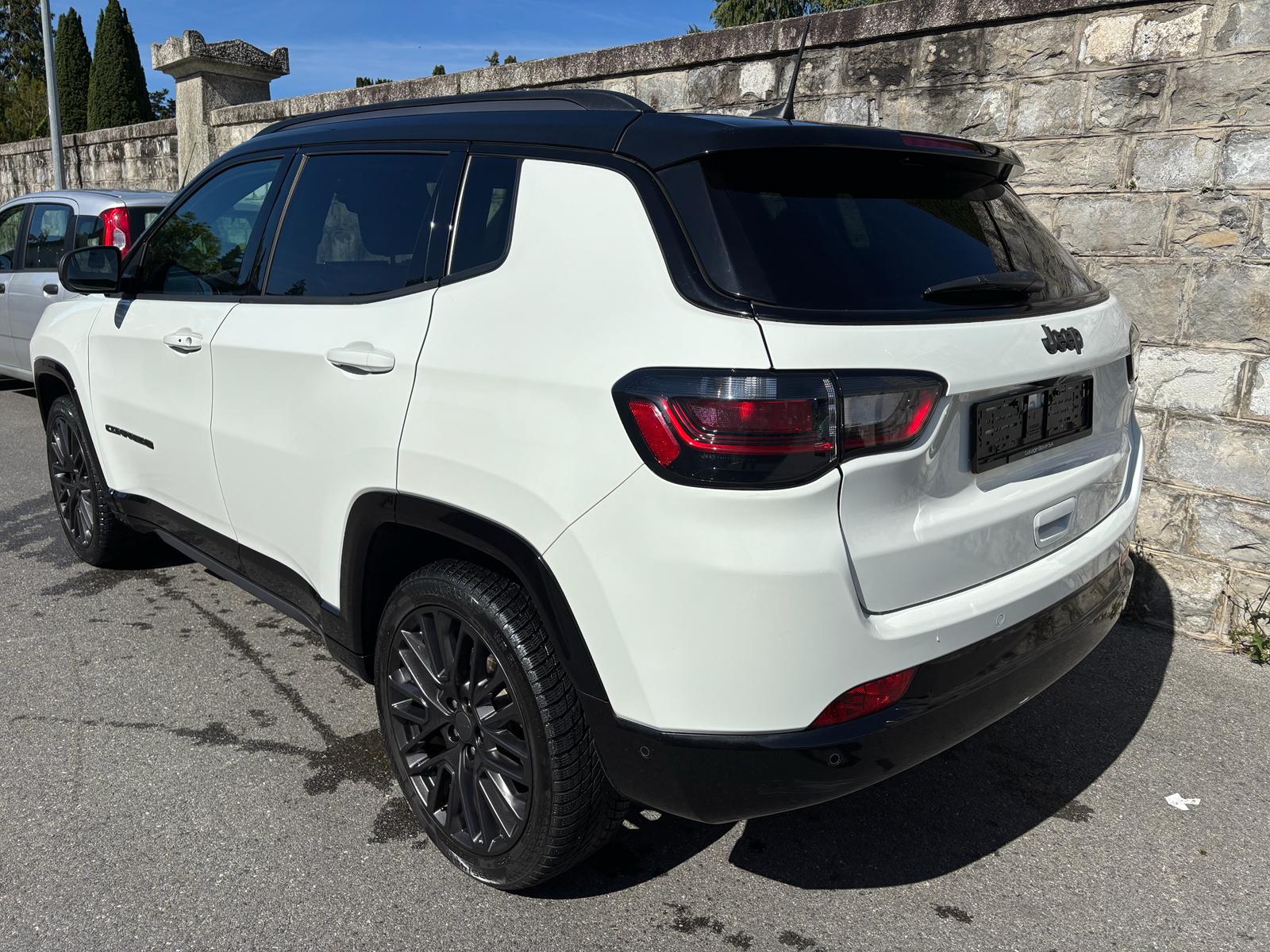JEEP Compass 4x2 1.3 Turbo Limited DKG-showroom-element-2