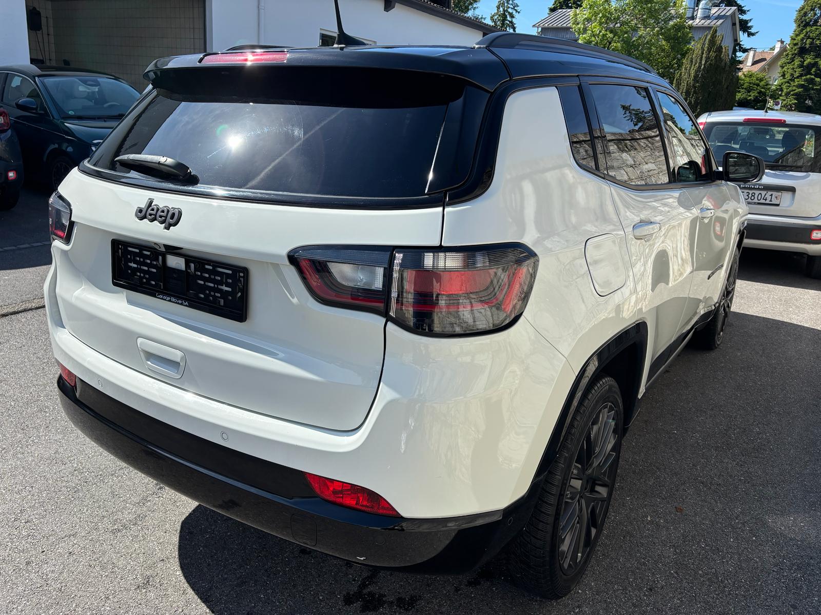 JEEP Compass 4x2 1.3 Turbo Limited DKG-showroom-element-3