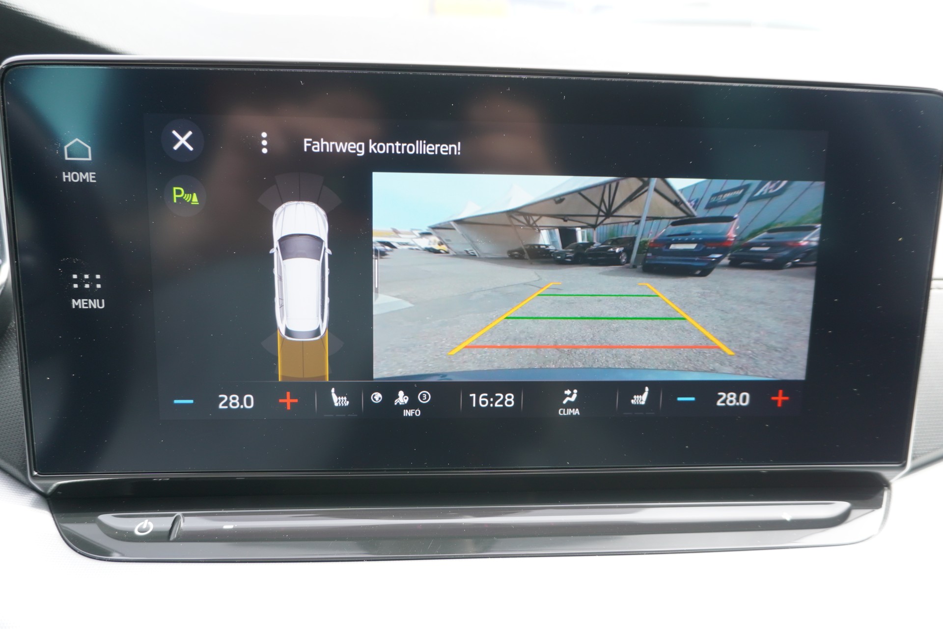 SKODA Octavia Combi 2.0 TDI DSG Ambition-image-23