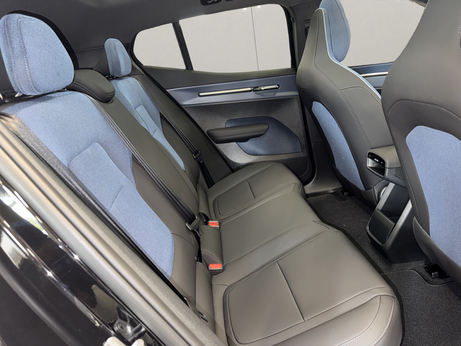 VOLVO EX30 E60 Ultra-image-12