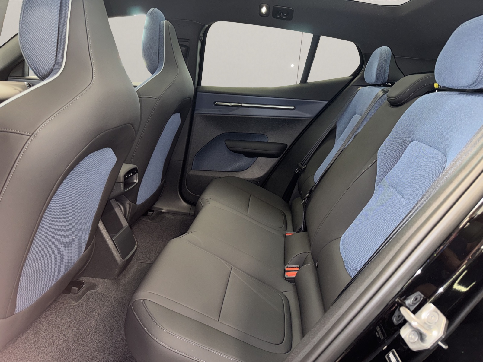 VOLVO EX30 E60 Ultra-image-10
