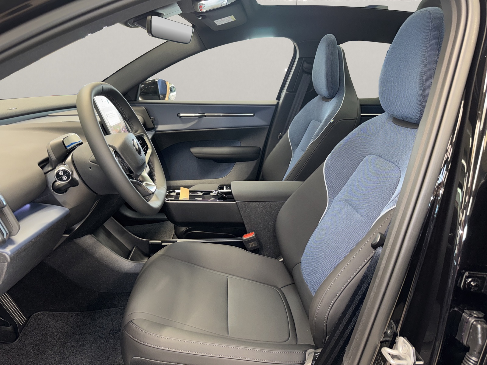 VOLVO EX30 E60 Ultra-image-8