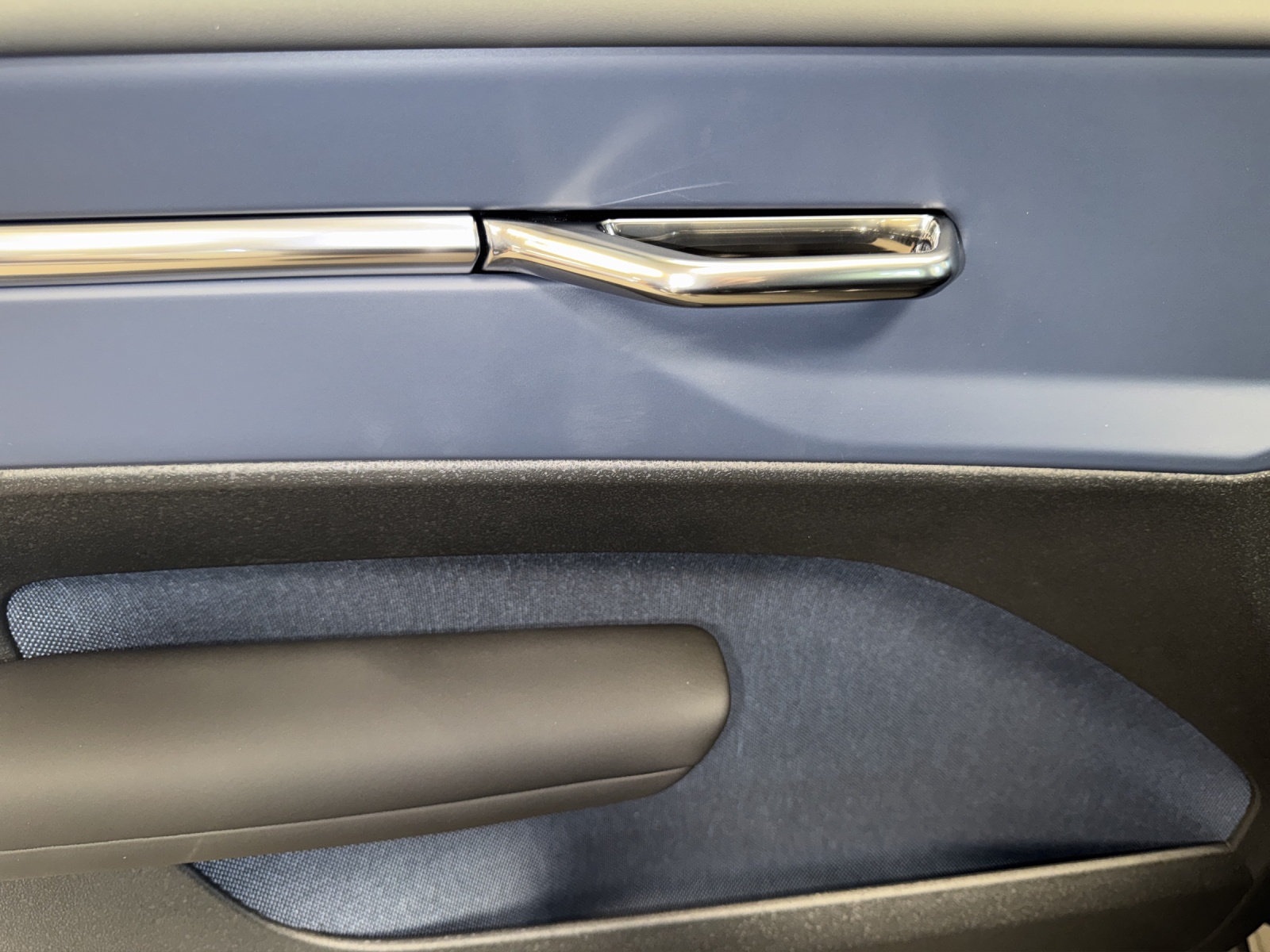 VOLVO EX30 E60 Ultra-image-13