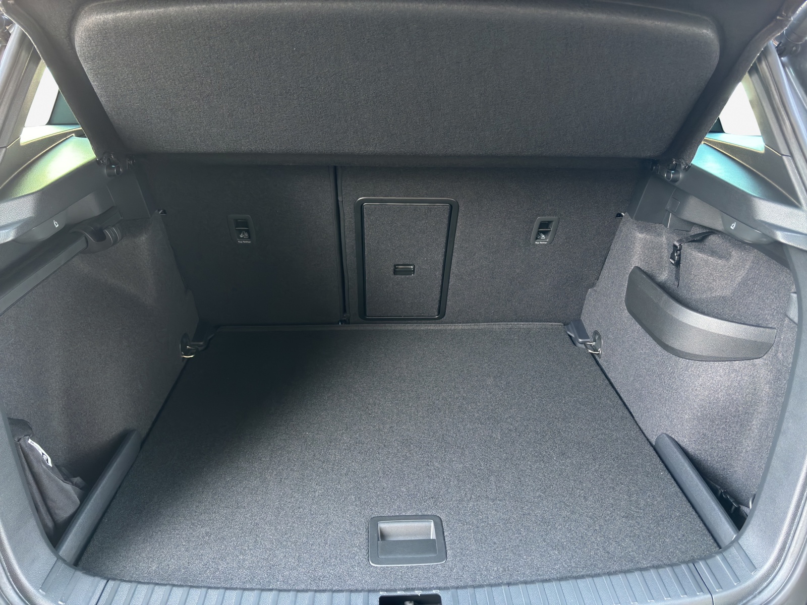 SKODA Karoq 2.0 TSI Dynamic Limited Edition 4x4 DSG-image-12