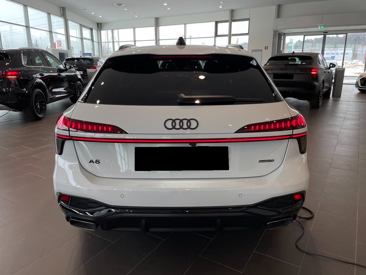 AUDI A6 Avant e-hybrid quattro 220 kW S tronic-image-4