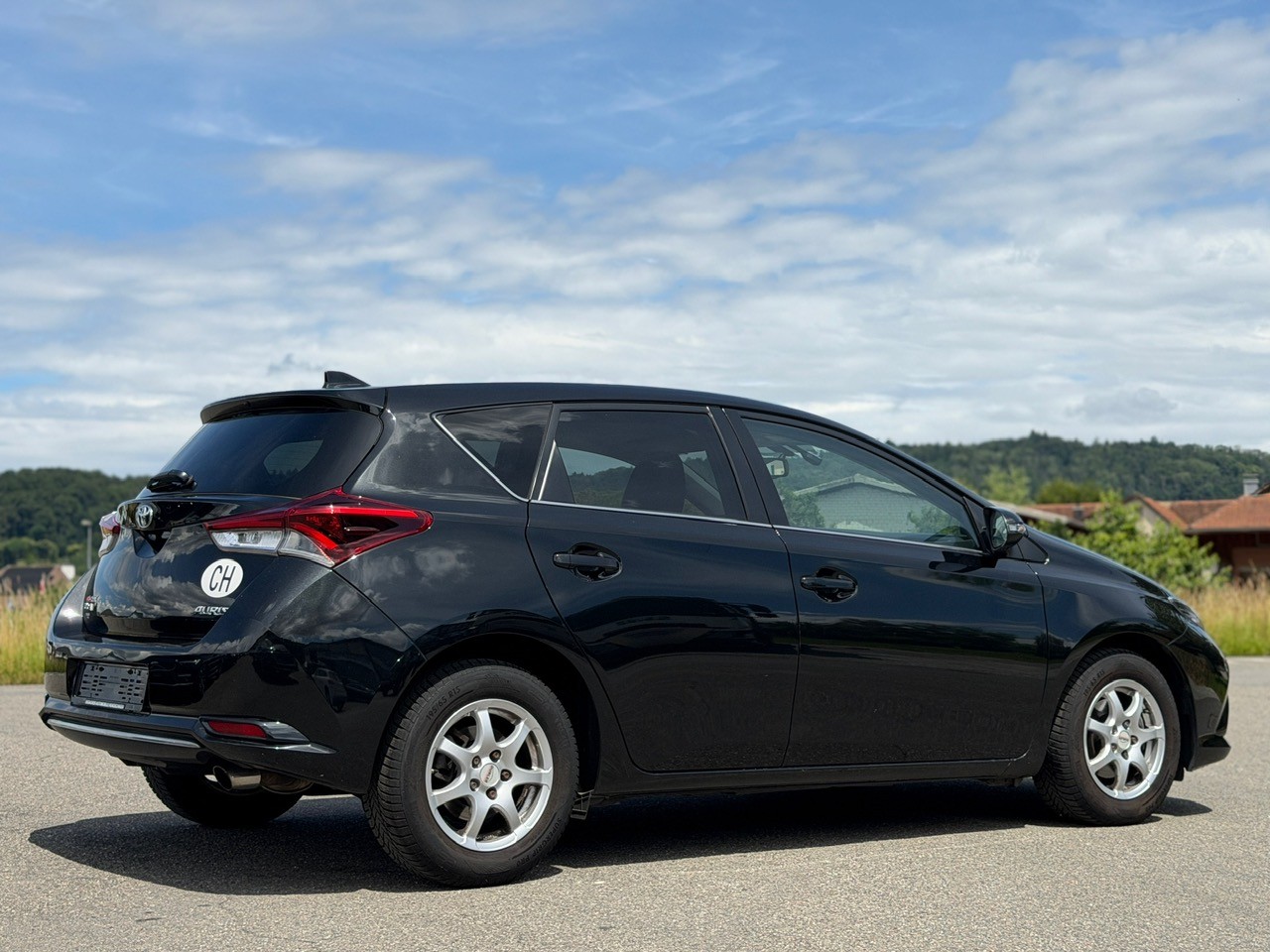 TOYOTA Auris 1.2 Turbo Swiss Trend-image-3