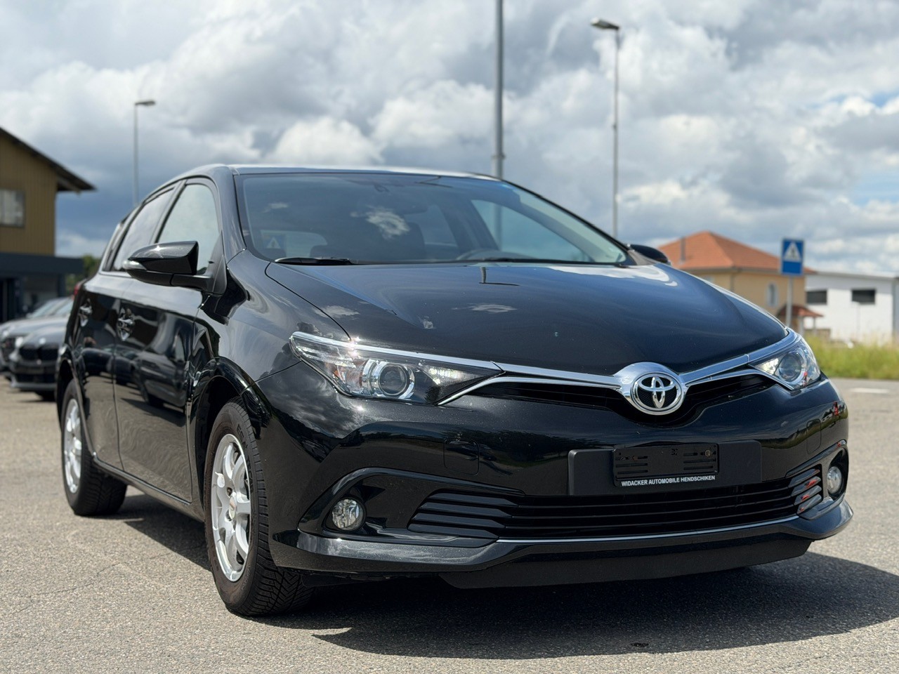 TOYOTA Auris 1.2 Turbo Swiss Trend-image-2