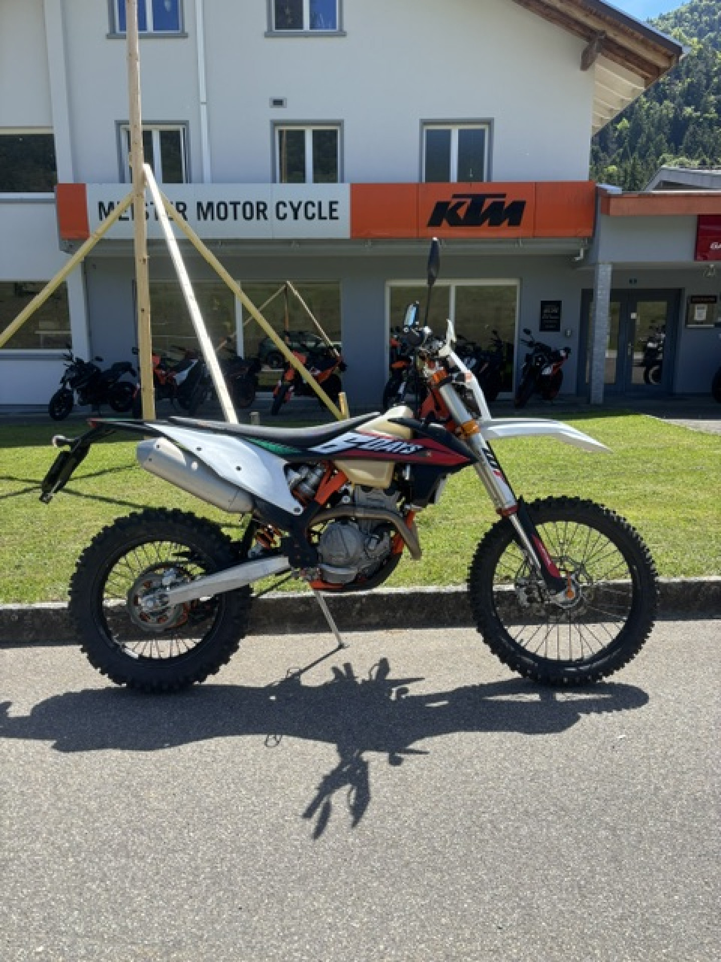 KTM 250 EXC-F Six Days-image-1