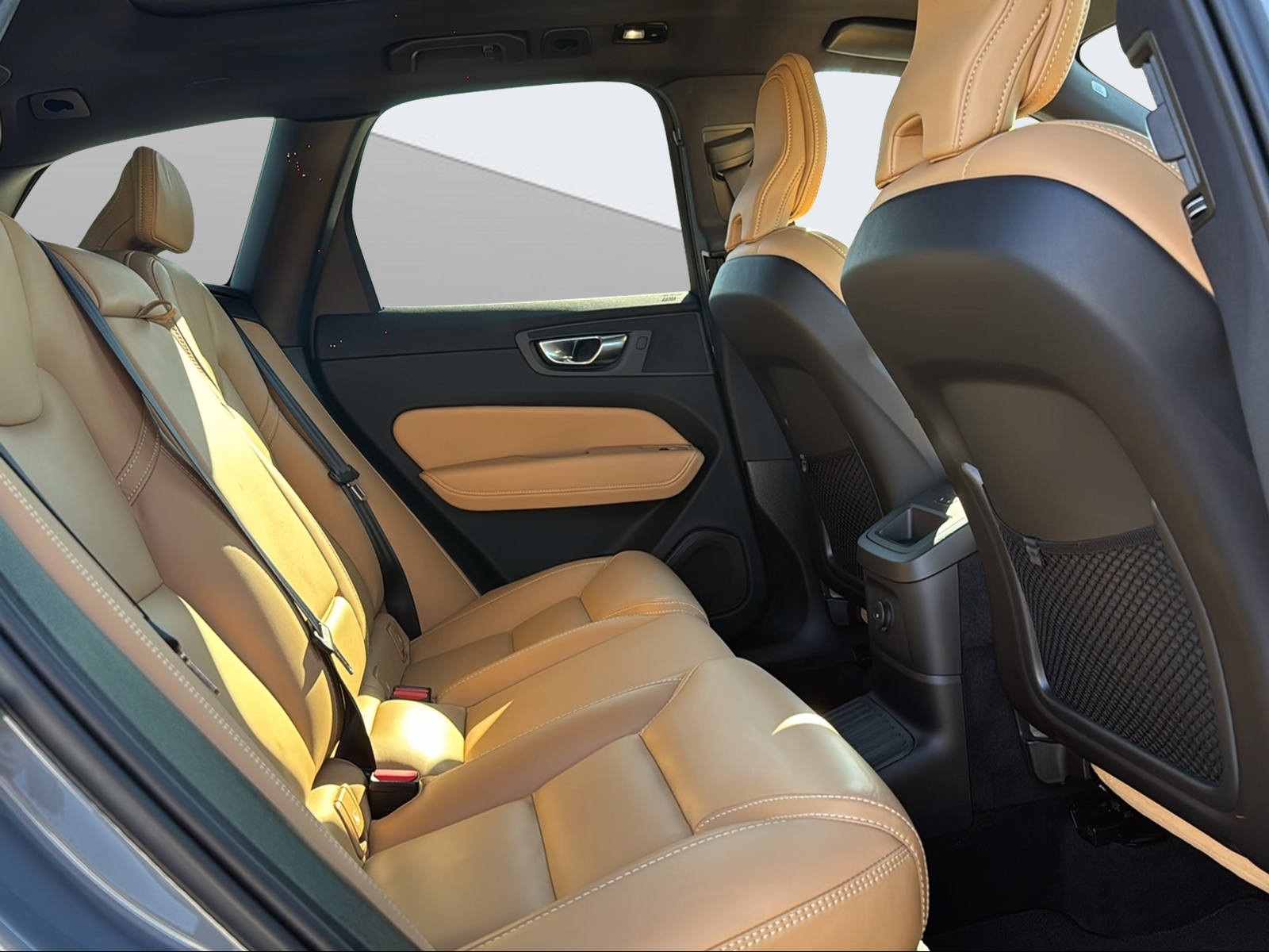 VOLVO XC60 2.0 T8 TE Ultimate Dark eAWD-image-10
