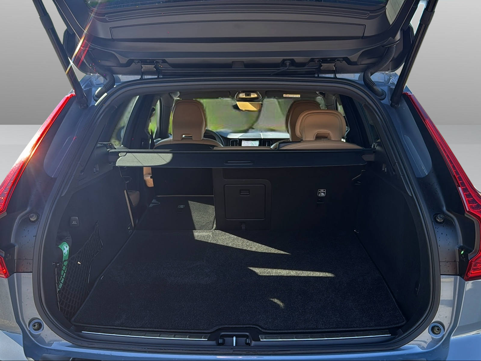 VOLVO XC60 2.0 T8 TE Ultimate Dark eAWD-image-15