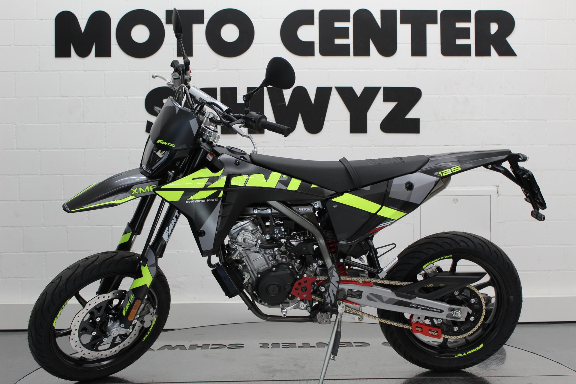 FANTIC XMF 125 PERFORMANCE-showroom-element-3