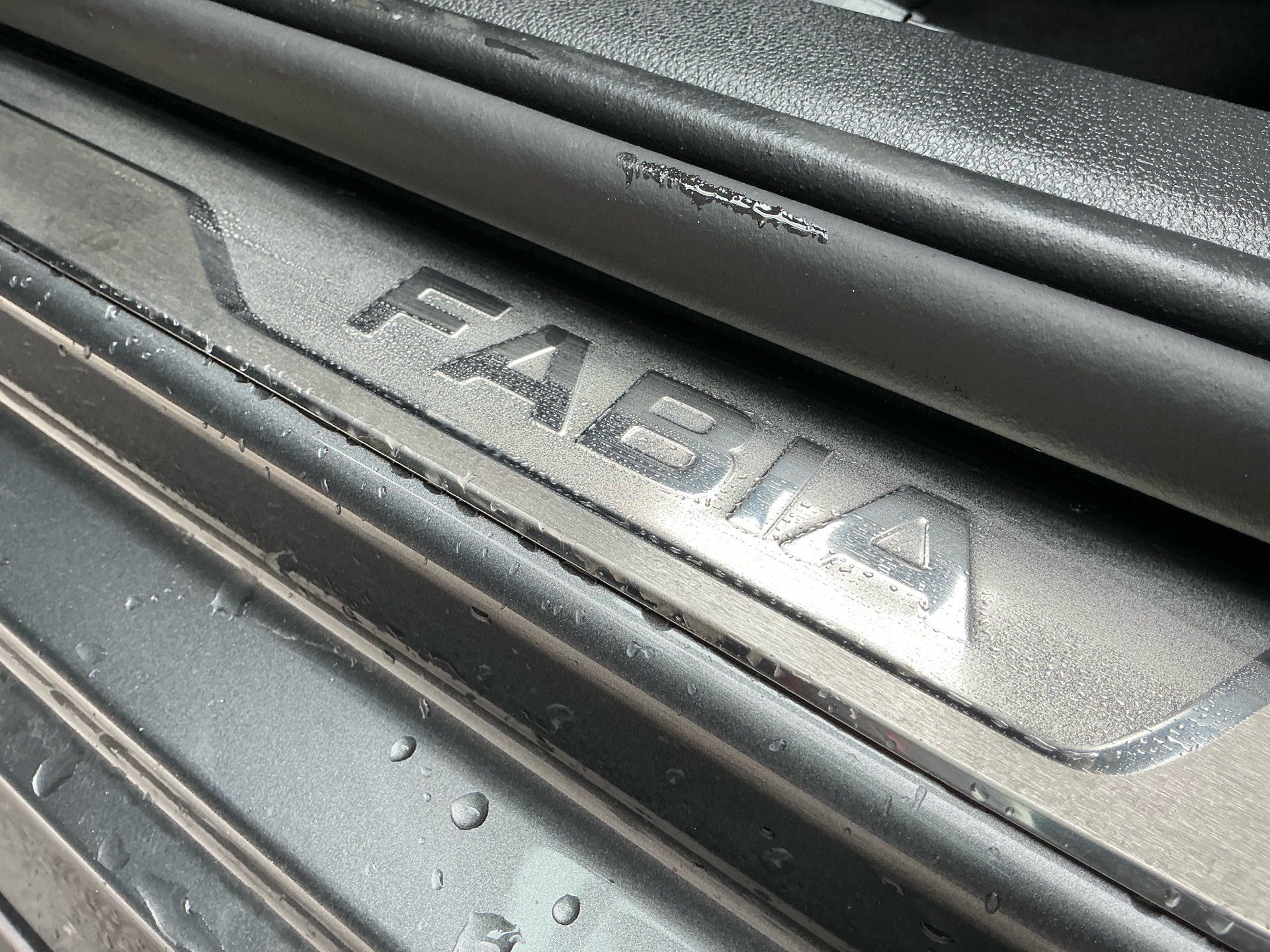 SKODA Fabia Monte Carlo *** 5 JAHRE SKODA WERKSGARANTIE ***-image-25