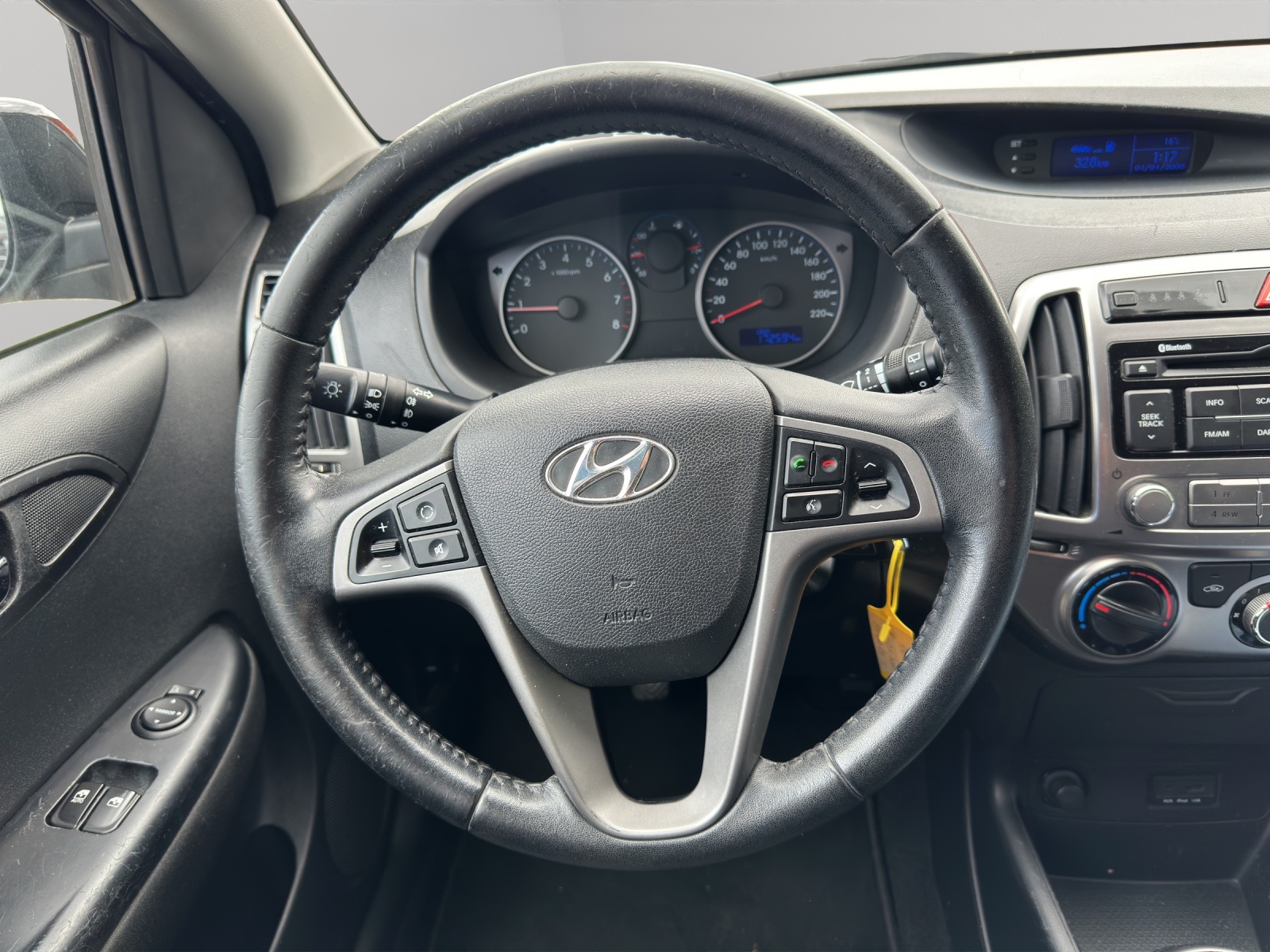 HYUNDAI i20 1.2 Comfort-image-17
