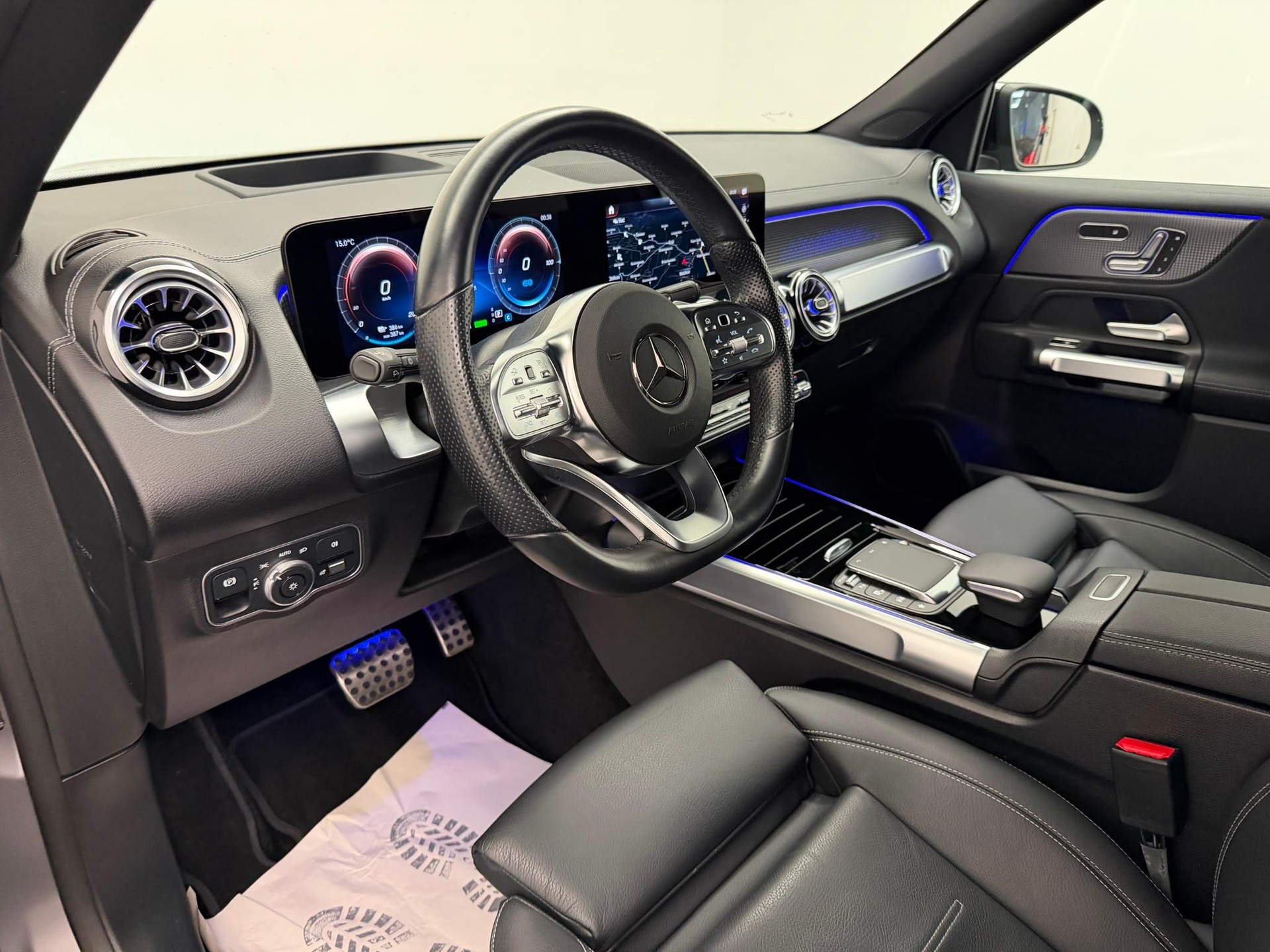 MERCEDES-BENZ EQB 350 AMG Line 4matic-image-9