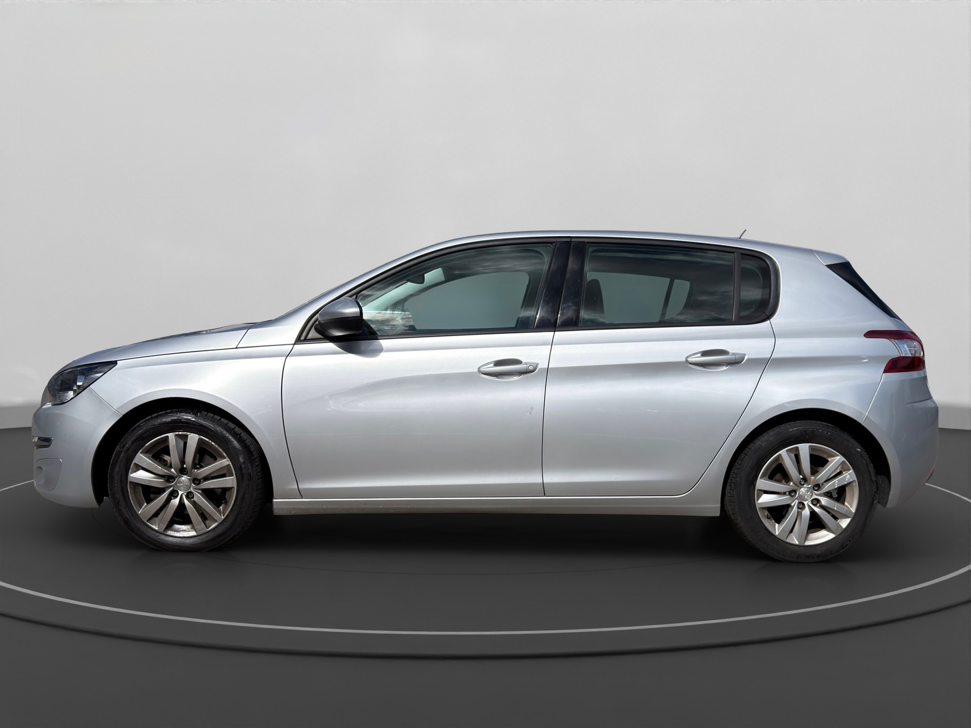 PEUGEOT 308 1.2 THP Active Automatic-image-1