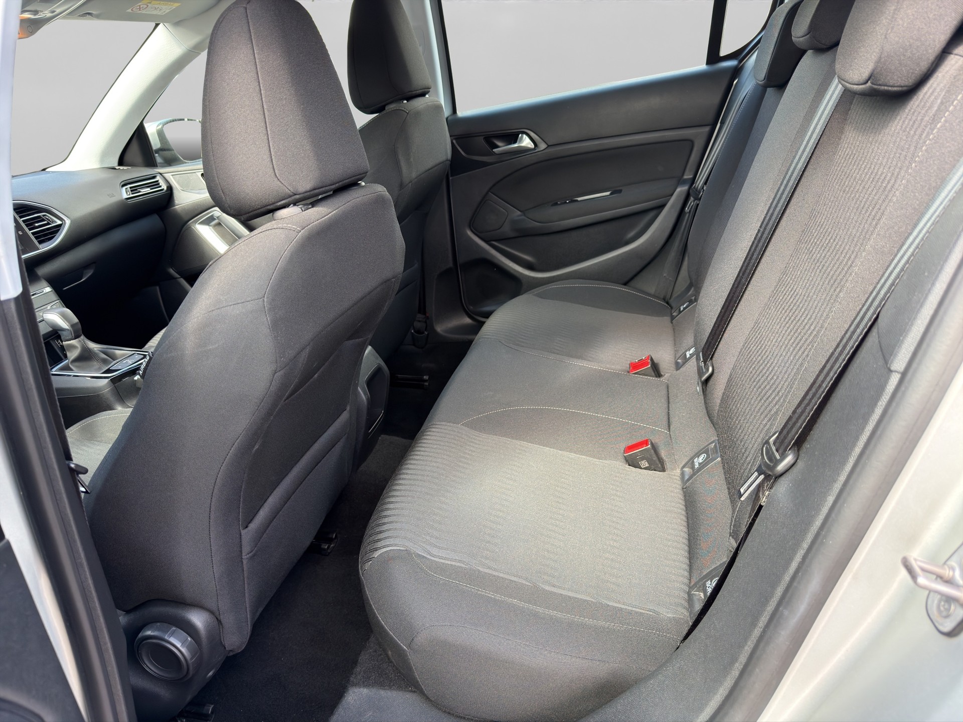 PEUGEOT 308 1.2 THP Active Automatic-image-10
