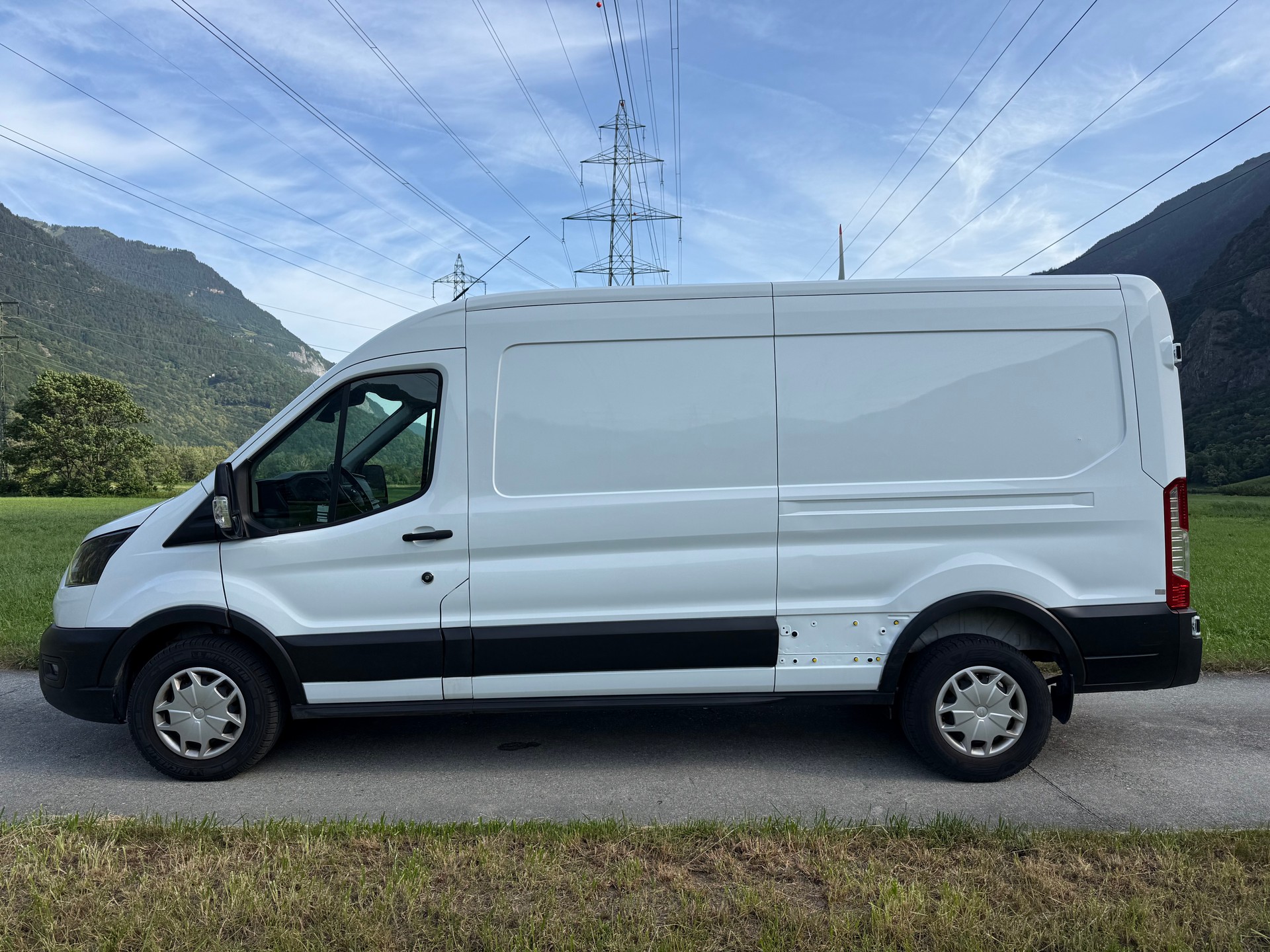 FORD Transit Van 350 L3 Trend 2.0 TDCi 130 FWD A-image-8