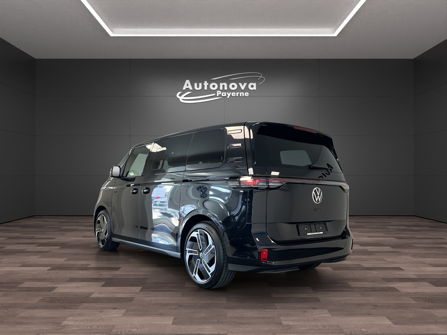 VW ID.Buzz NWB GTX 4 Motion-image-3