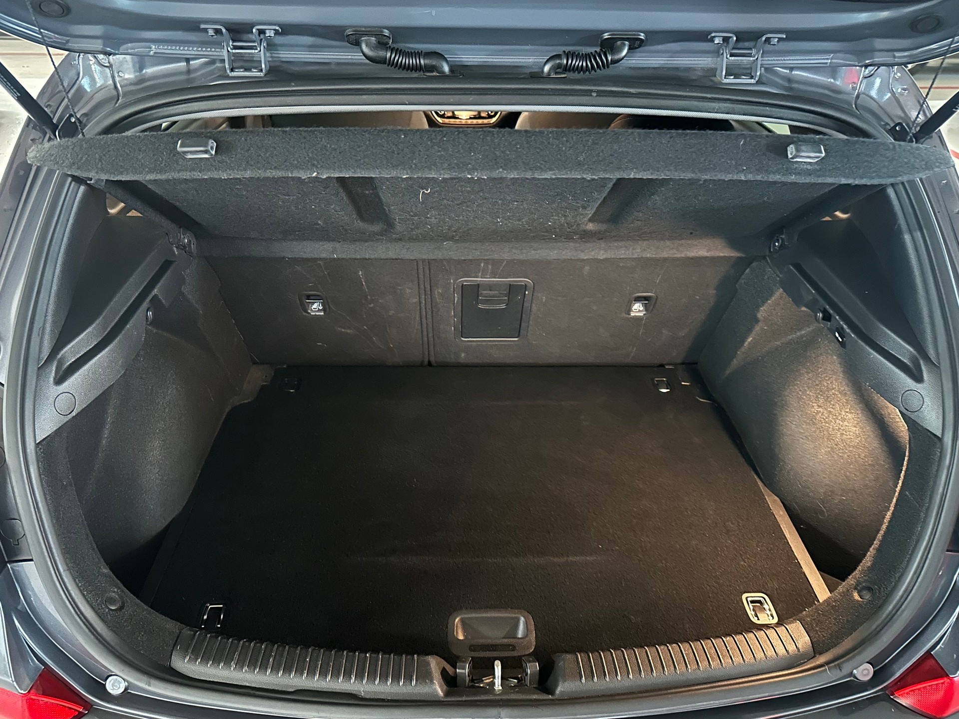HYUNDAI i30 1.4 T-GDI Amplia DCT-image-8