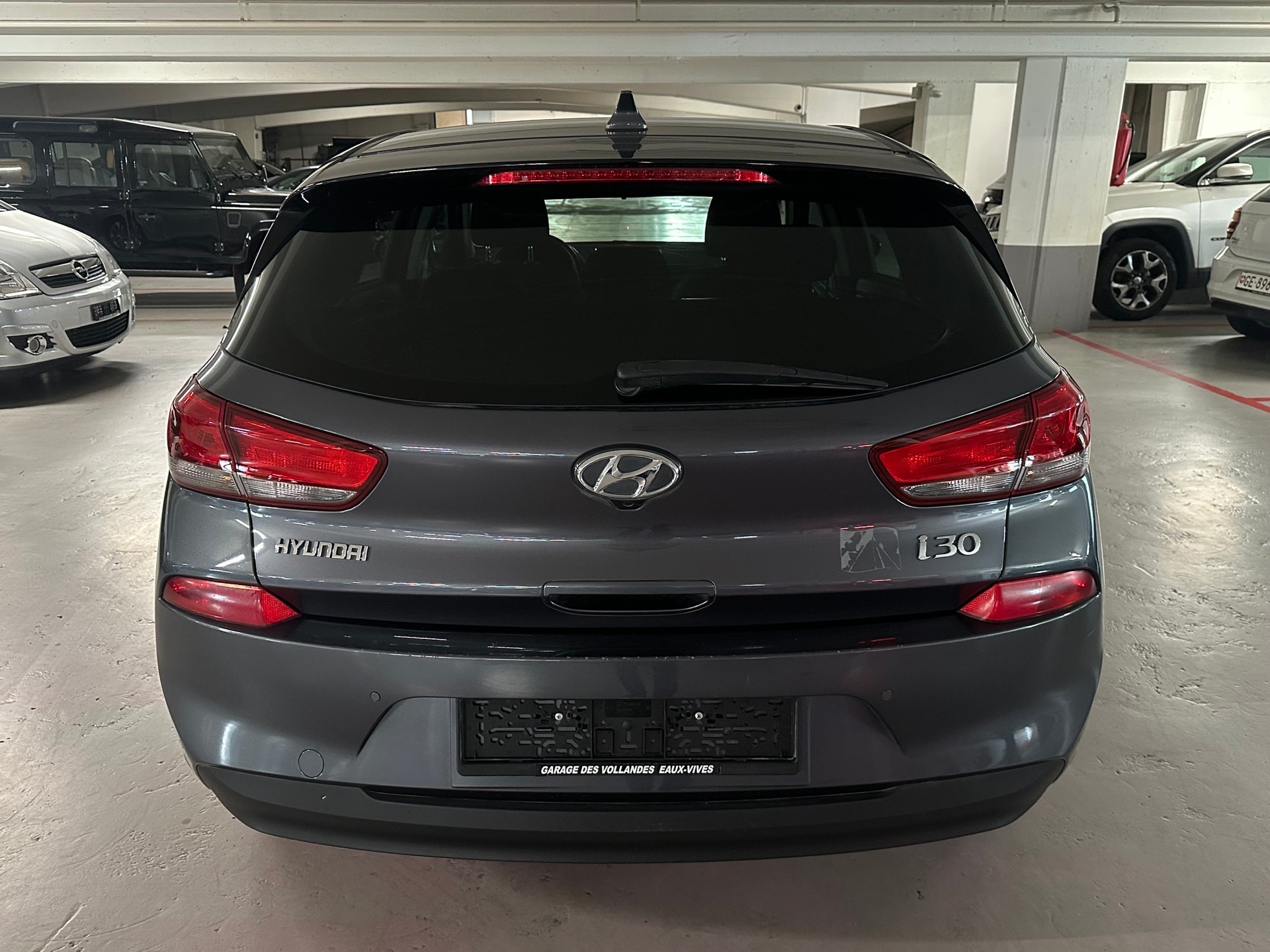HYUNDAI i30 1.4 T-GDI Amplia DCT-image-3