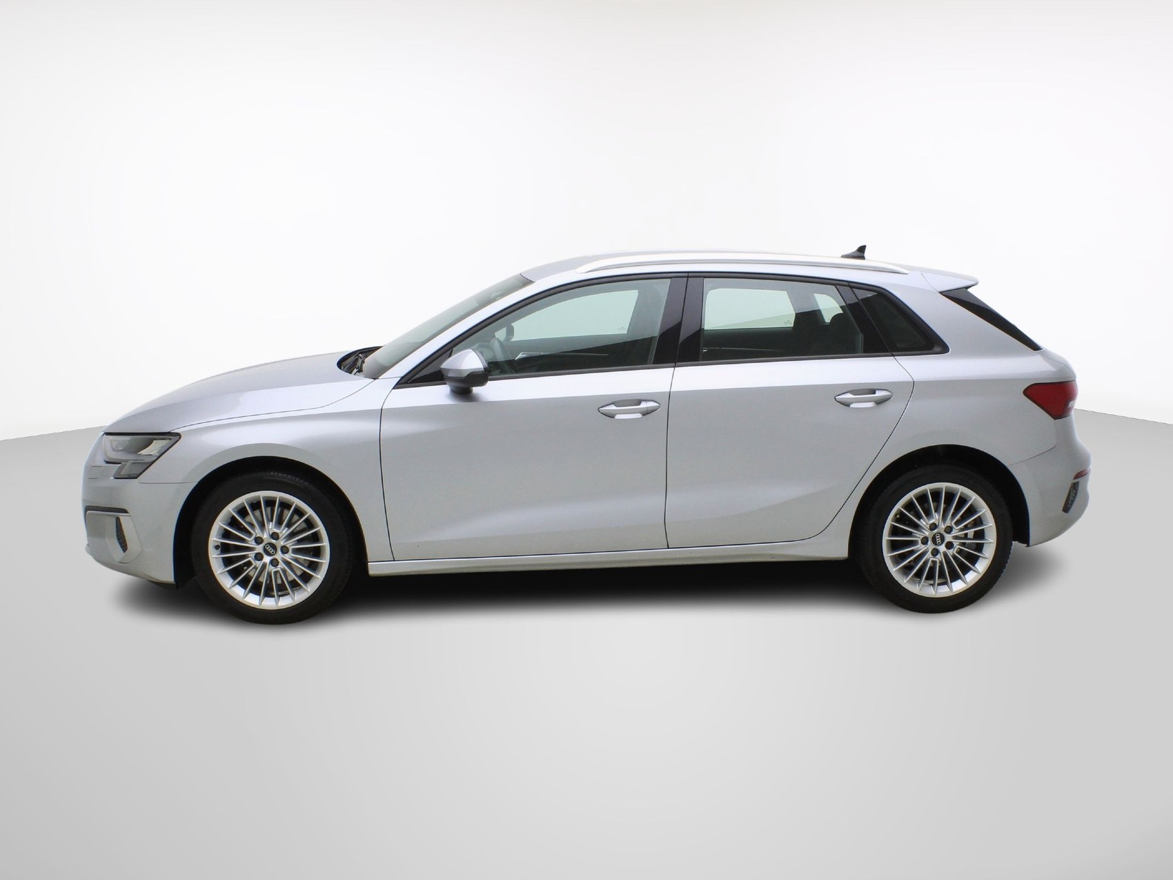AUDI A3 Sportback 35 TFSI Advanced S-Tronic-image-2