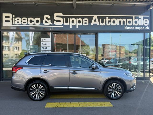 MITSUBISHI Outlander 2.0 MIVEC Value CVT-image-4