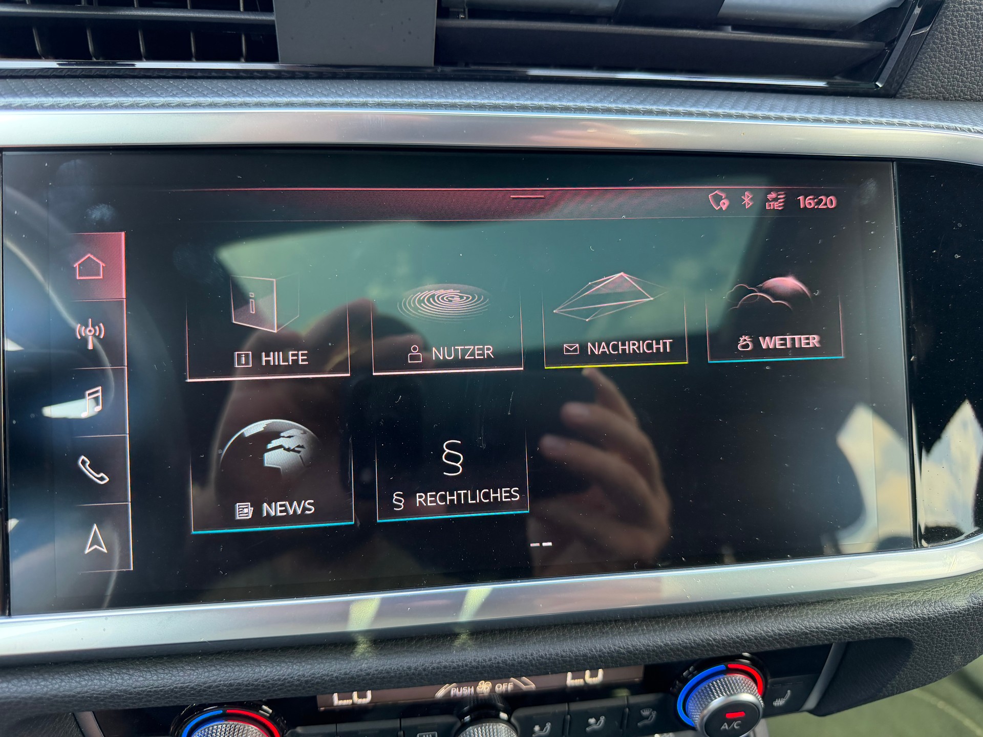 AUDI Q3 40 TDI S line quattro S-tronic-image-12