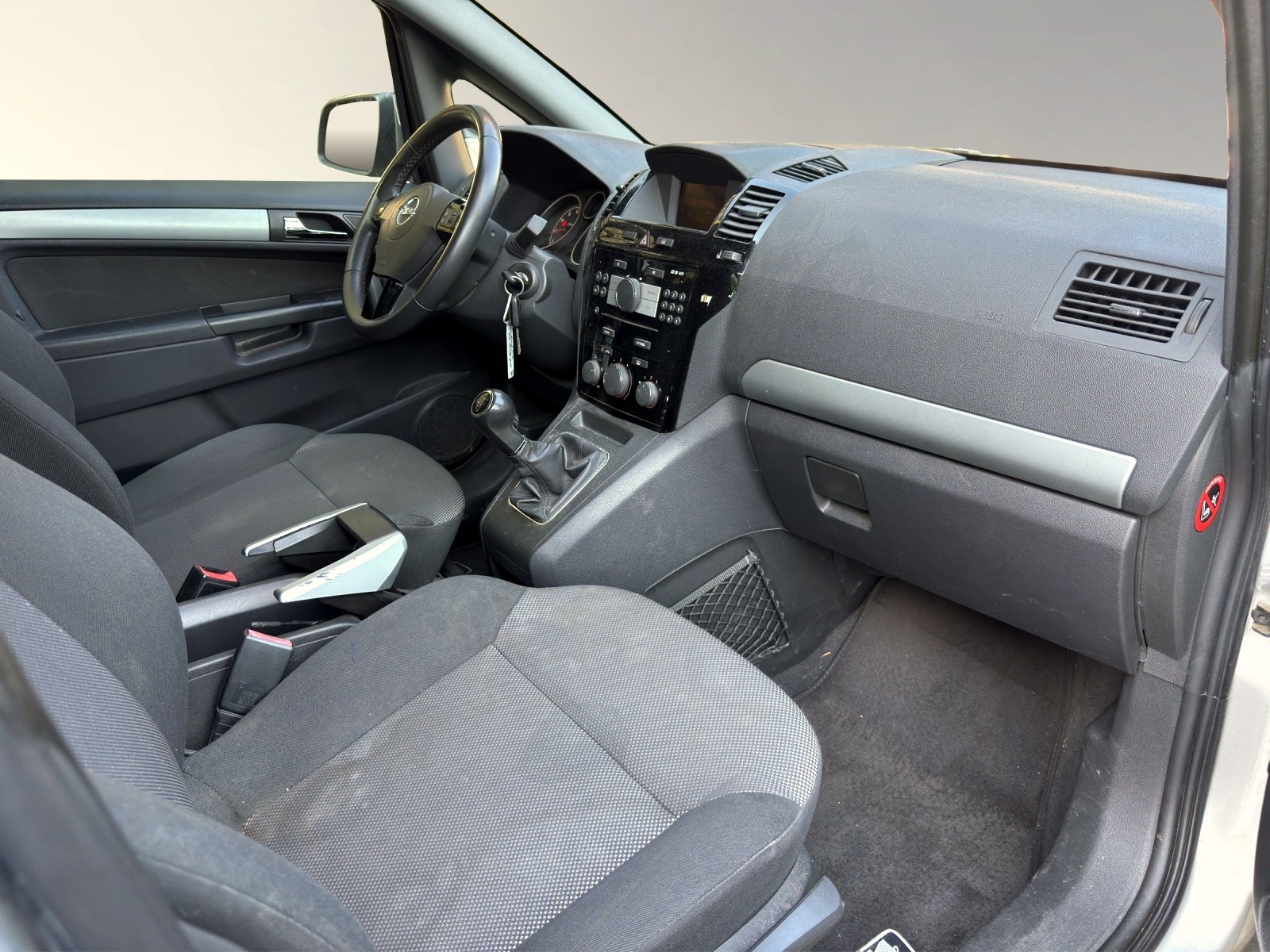 OPEL Zafira 1.8 16V Enjoy-image-13