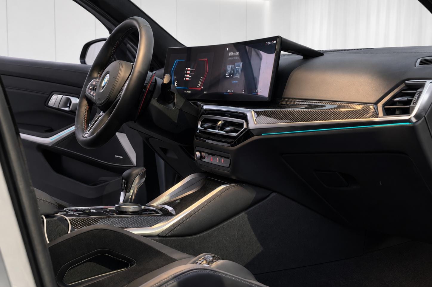 BMW M3 Touring xDrive Competition M-image-8