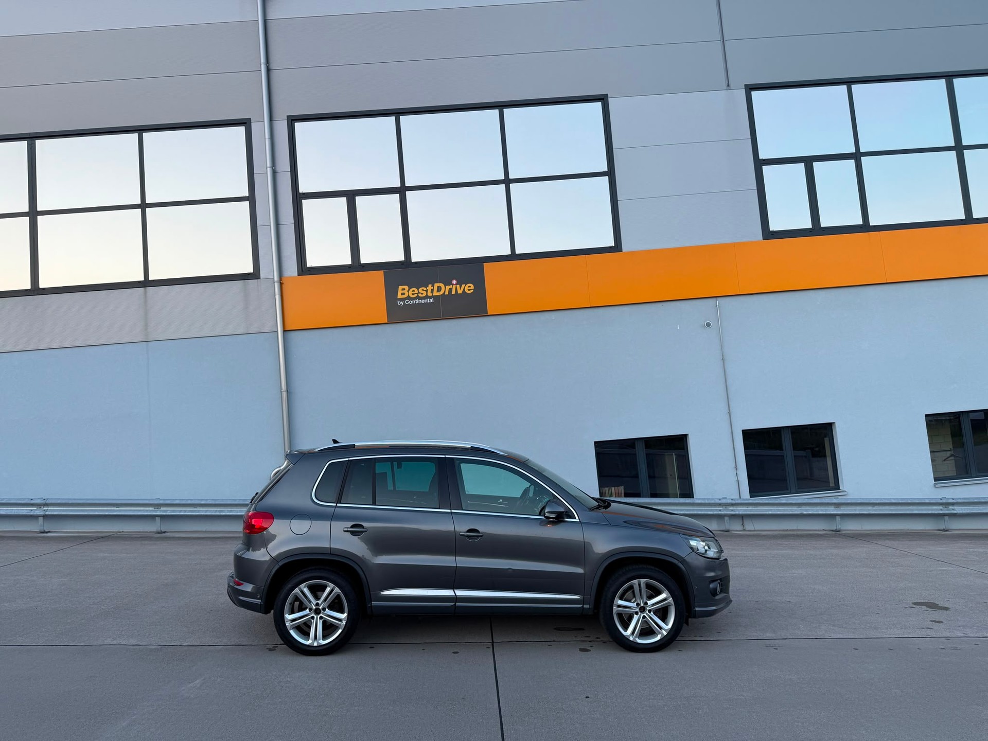 VW TIGUAN-image-1