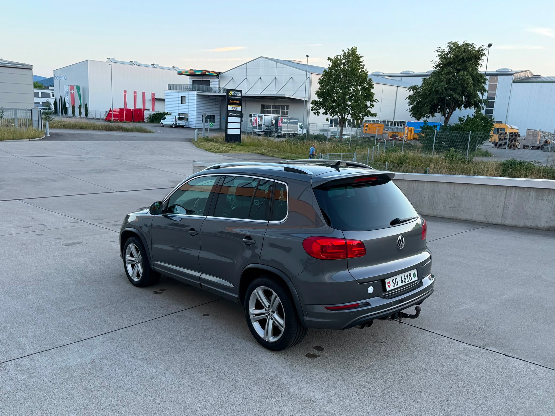 VW TIGUAN-image-2